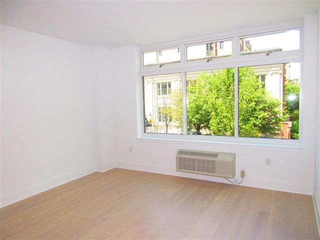 1400 HUDSON ST Unit: 220