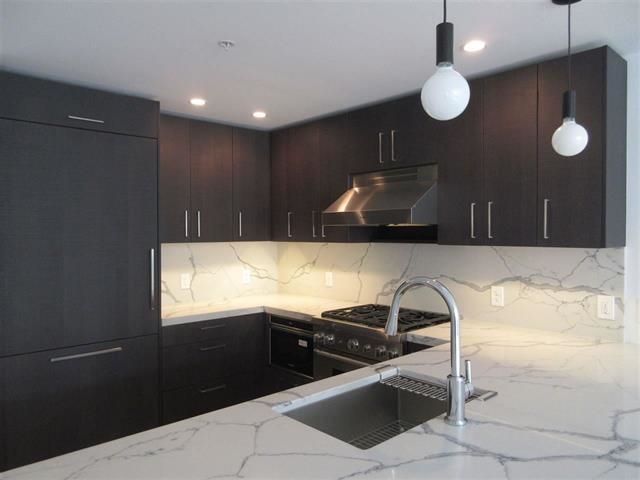 1400 HUDSON ST Unit: 220