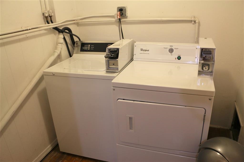 816 BLOOMFIELD ST Unit: 2