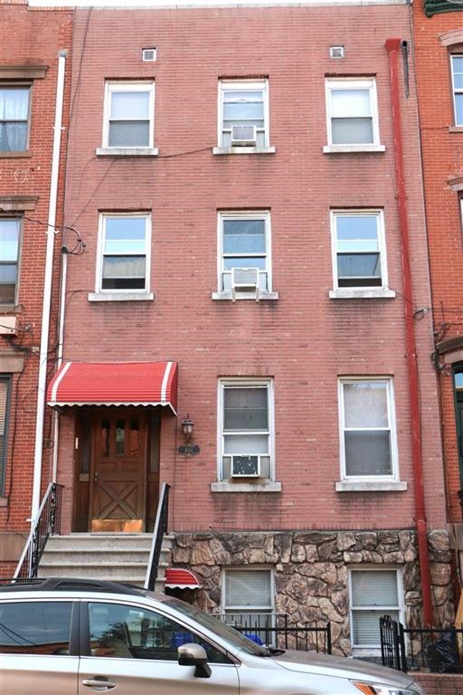816 BLOOMFIELD ST Unit: 2