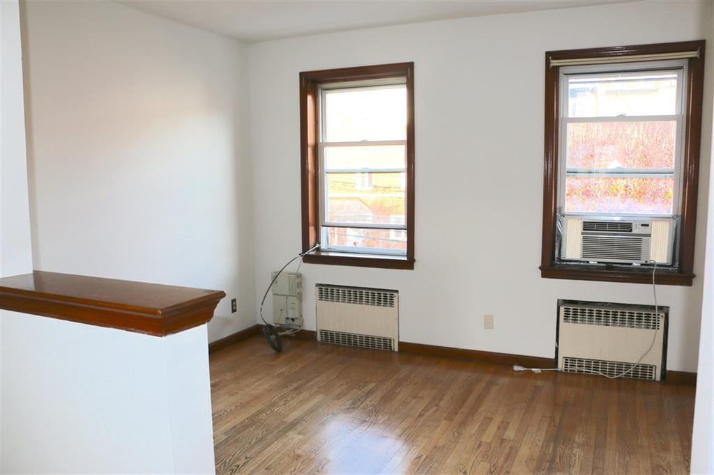 816 BLOOMFIELD ST Unit: 2