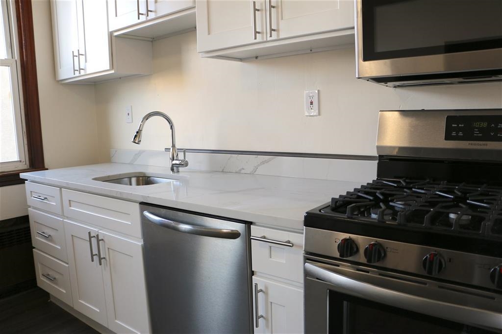 816 BLOOMFIELD ST Unit: 2