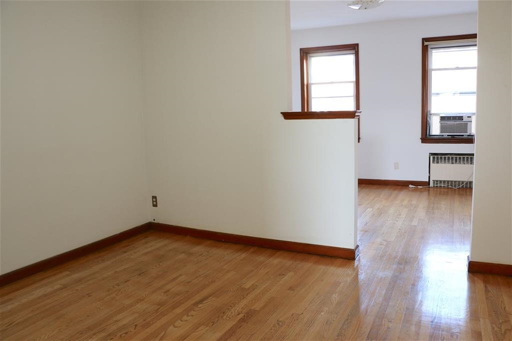 816 BLOOMFIELD ST Unit: 2