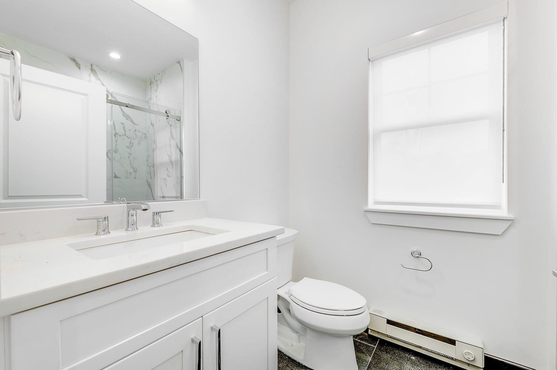 74 CLARENDON PL Unit: 202