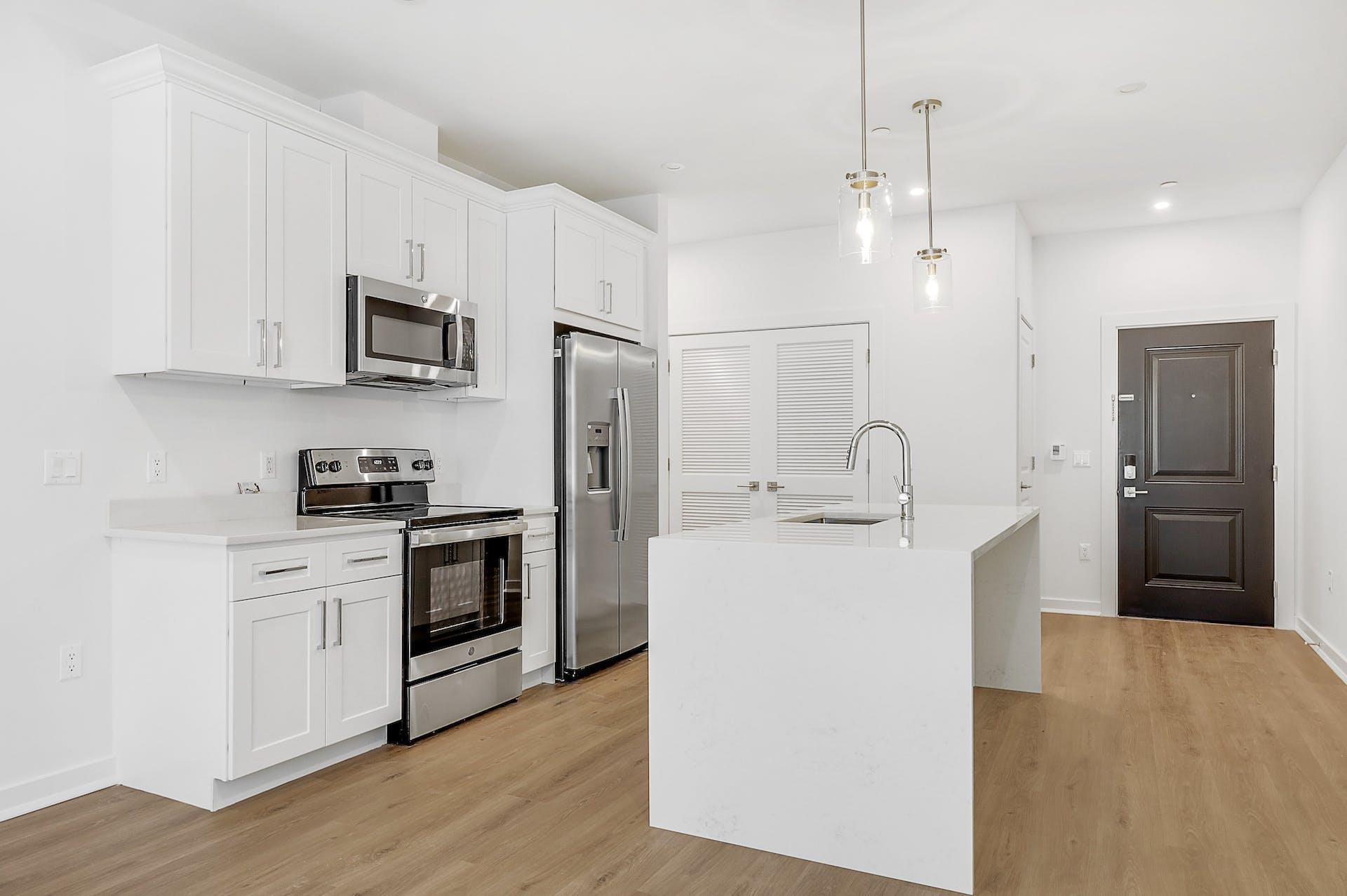 74 CLARENDON PL Unit: 202