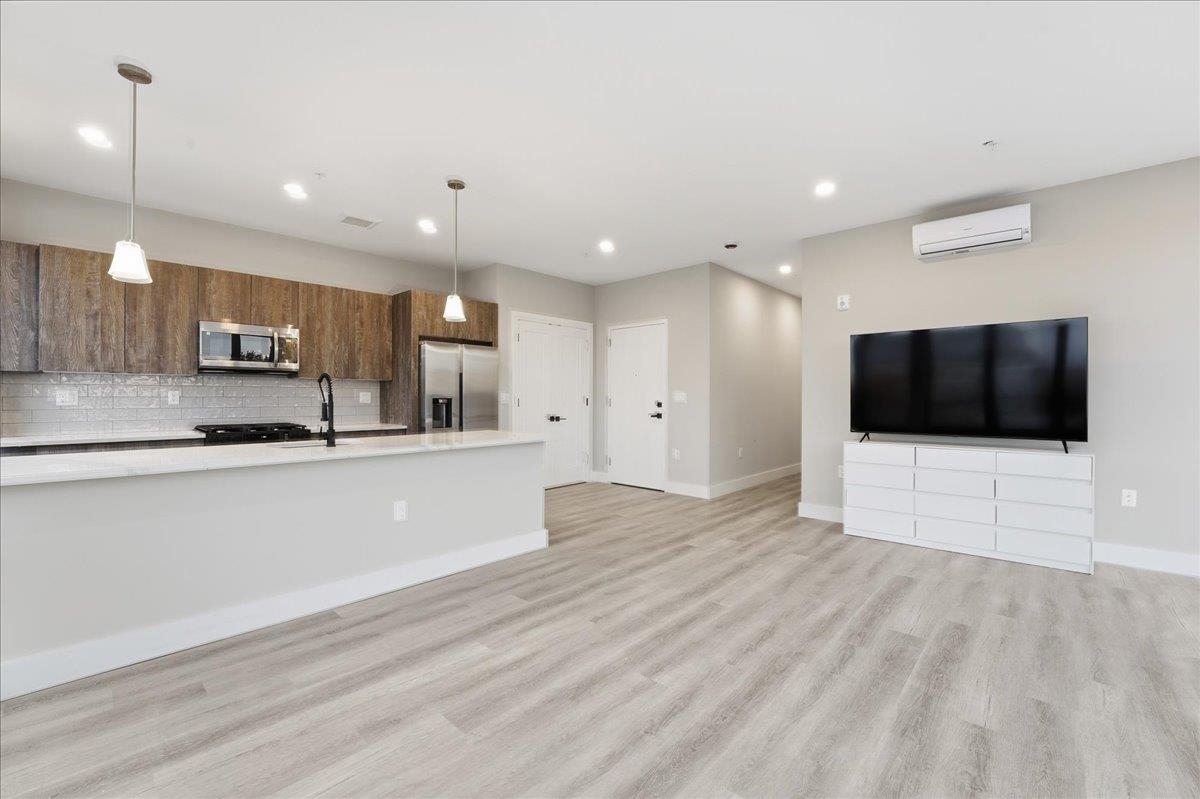 3516 JOHN F KENNEDY BLVD Unit: 504