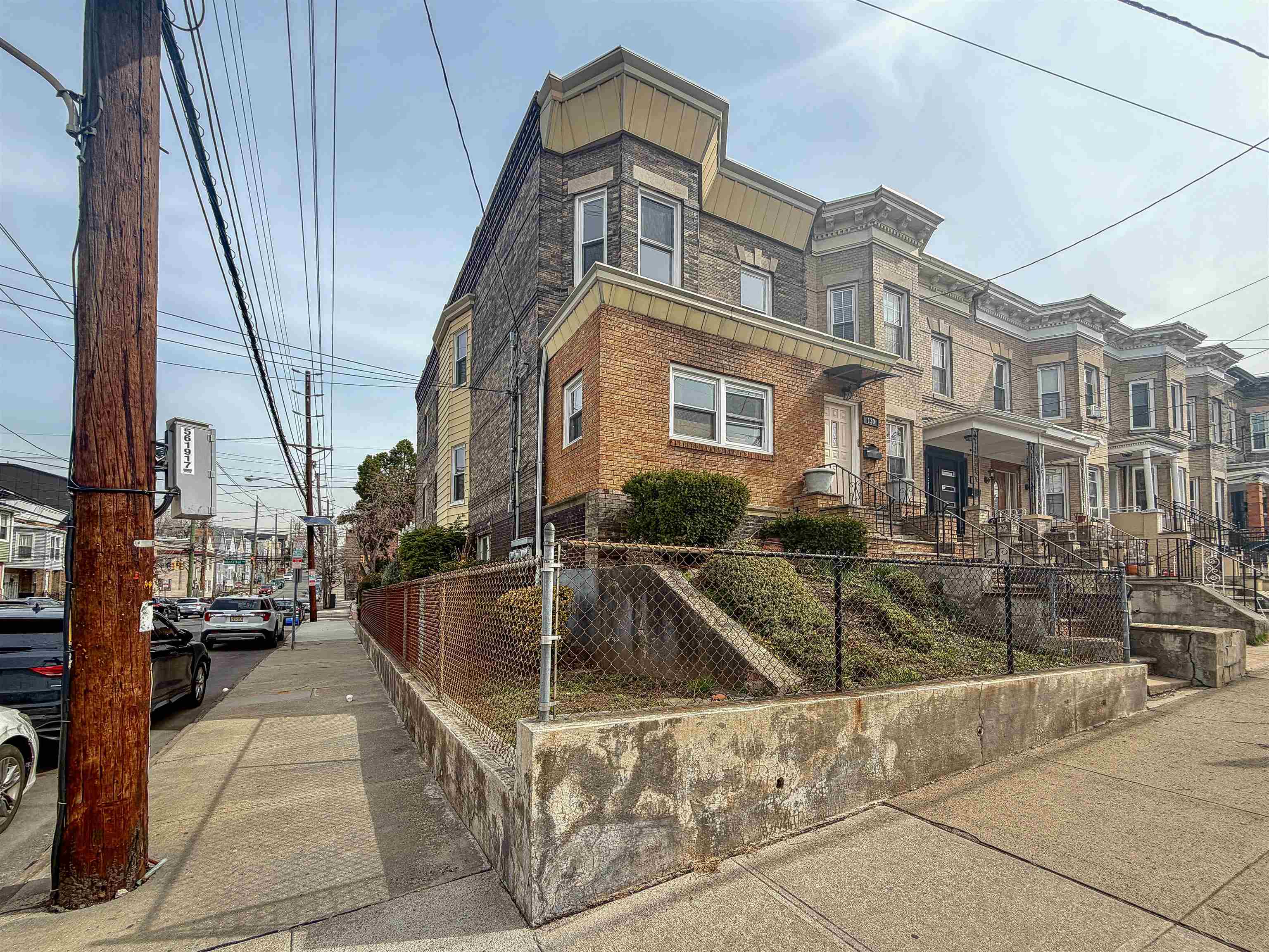 130 BEACH ST Unit: 2