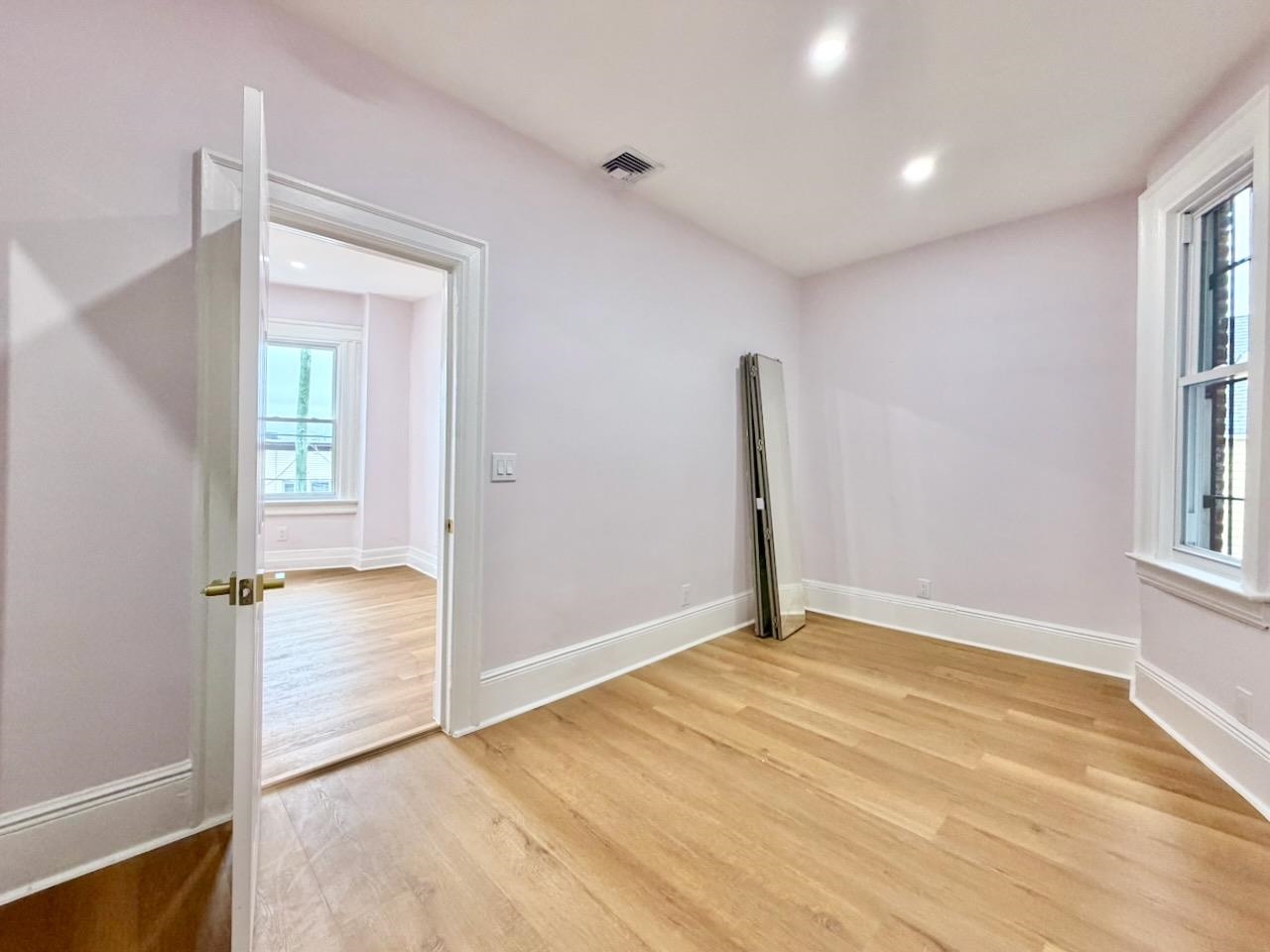 130 BEACH ST Unit: 2