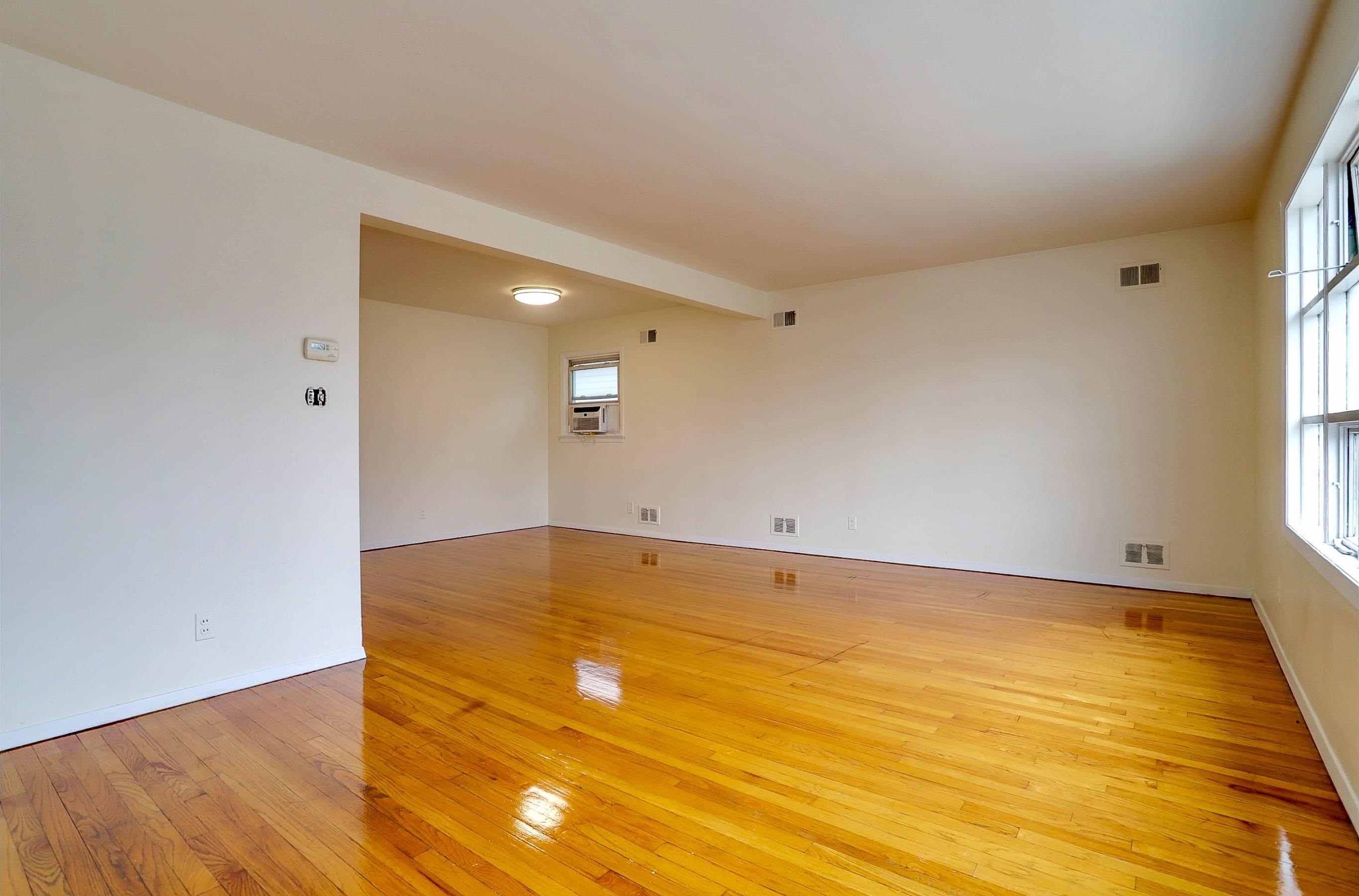 502 AVENUE E Unit: 2