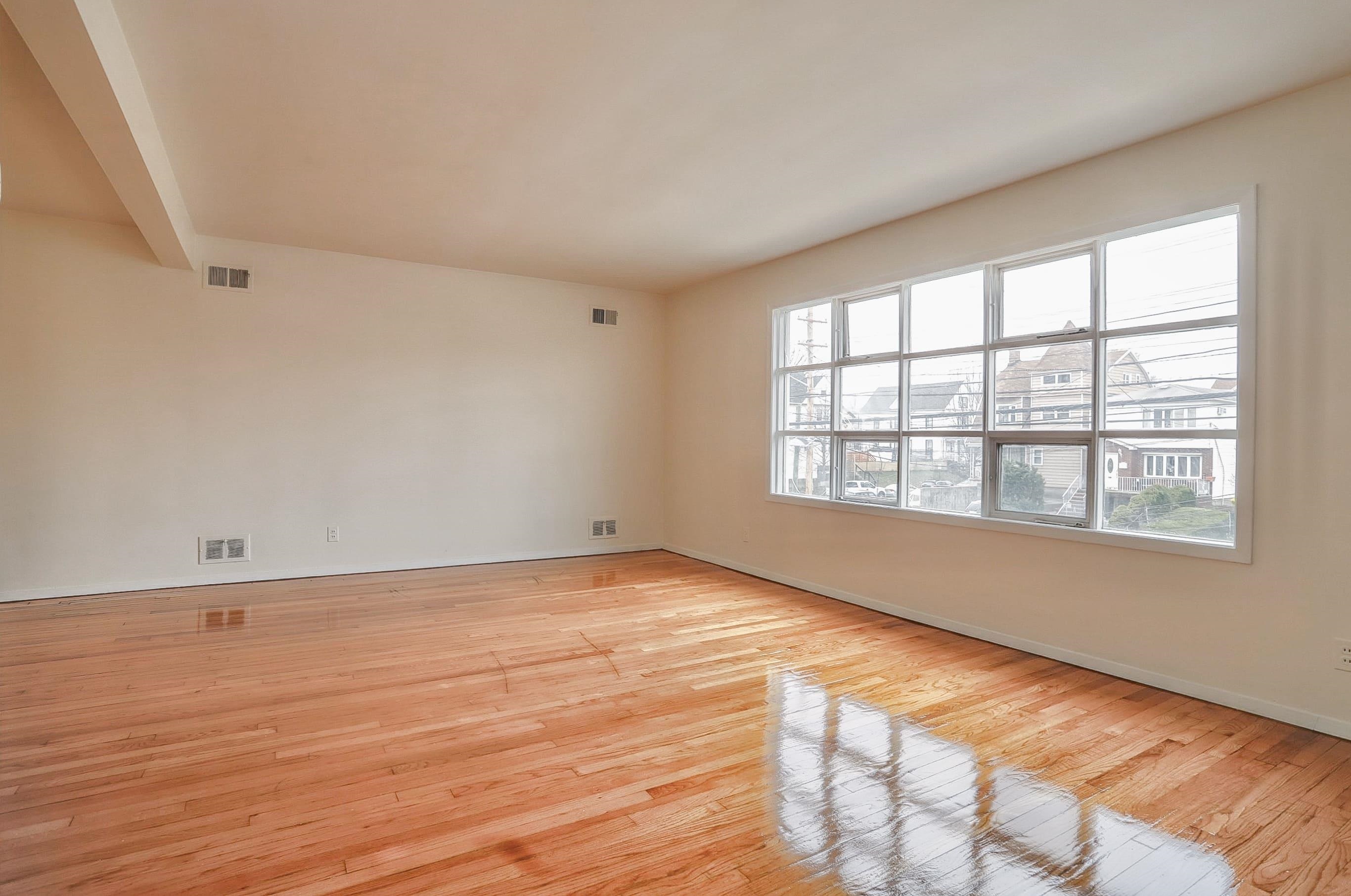502 AVENUE E Unit: 2