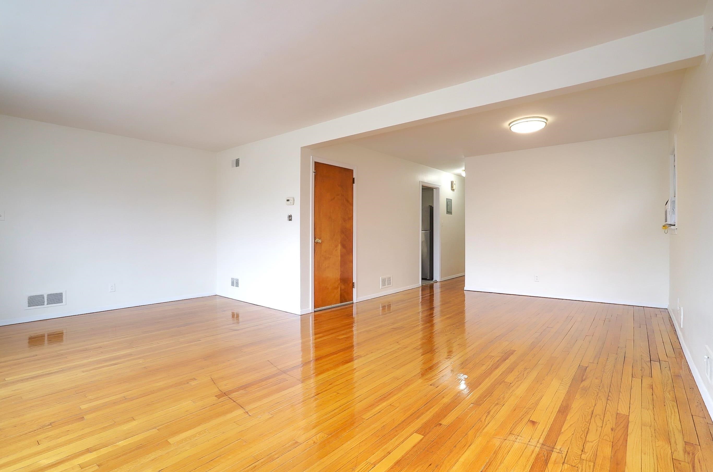 502 AVENUE E Unit: 2