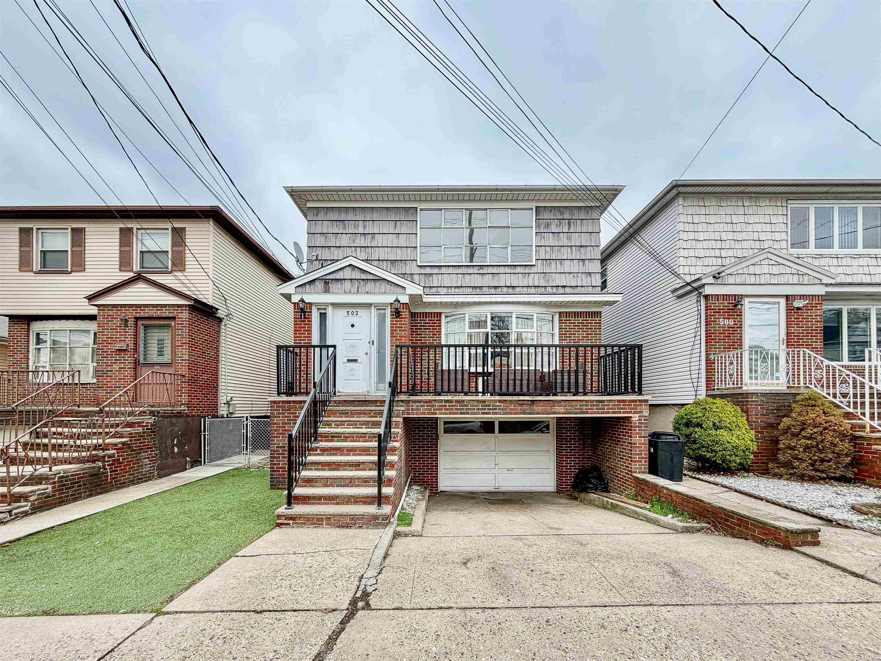 502 AVENUE E Unit: 2