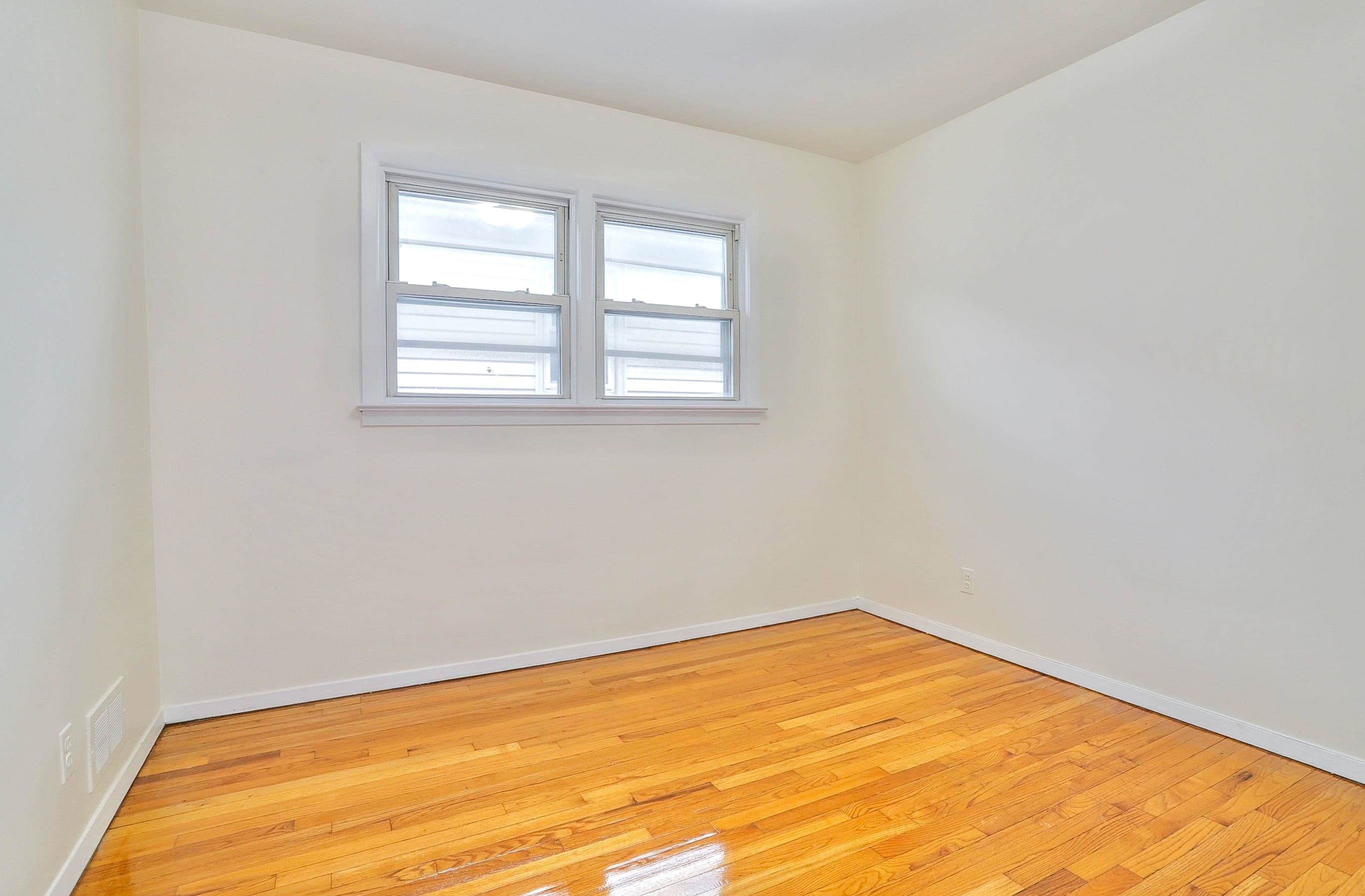 502 AVENUE E Unit: 2