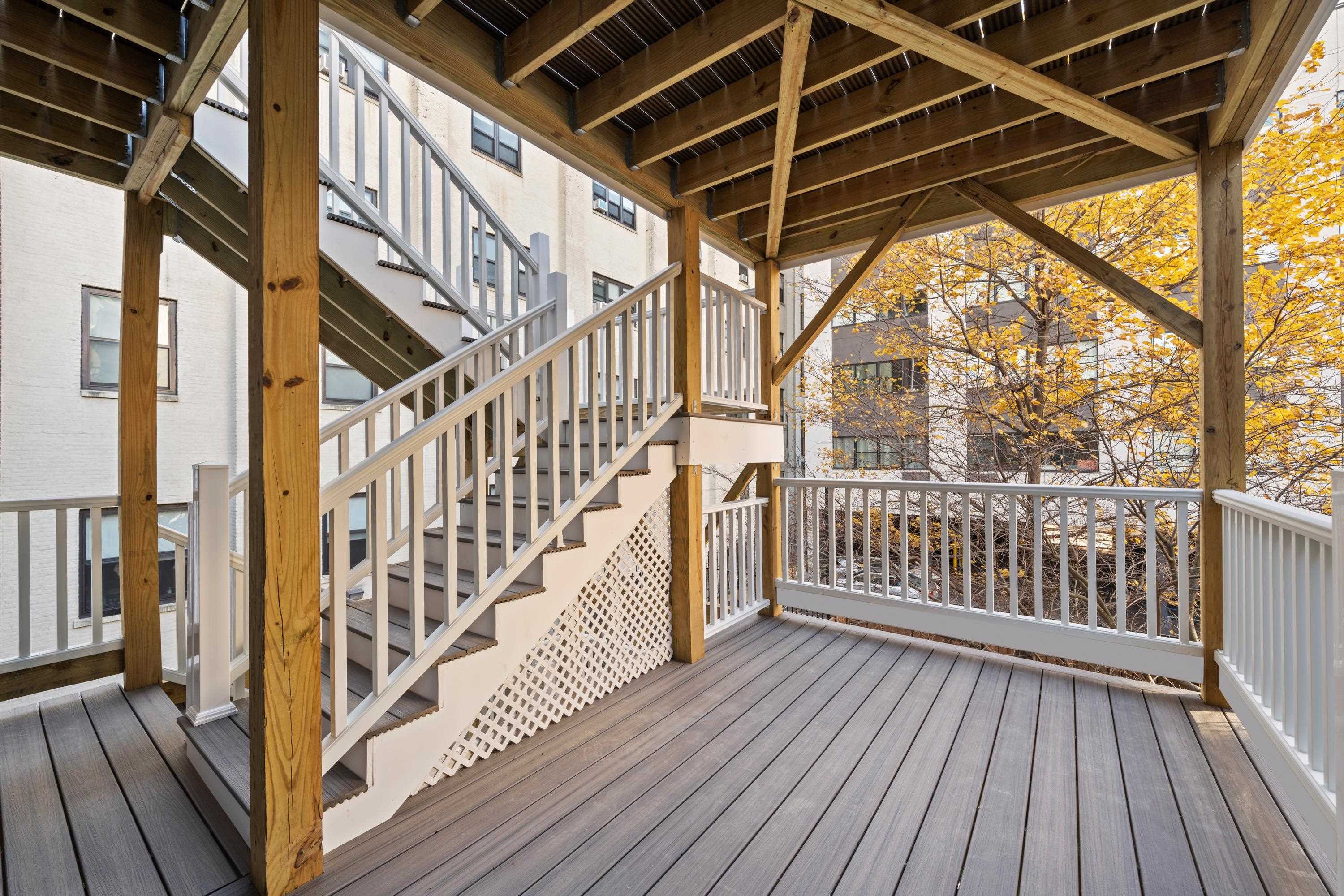 119 STORMS AVE Unit: 2