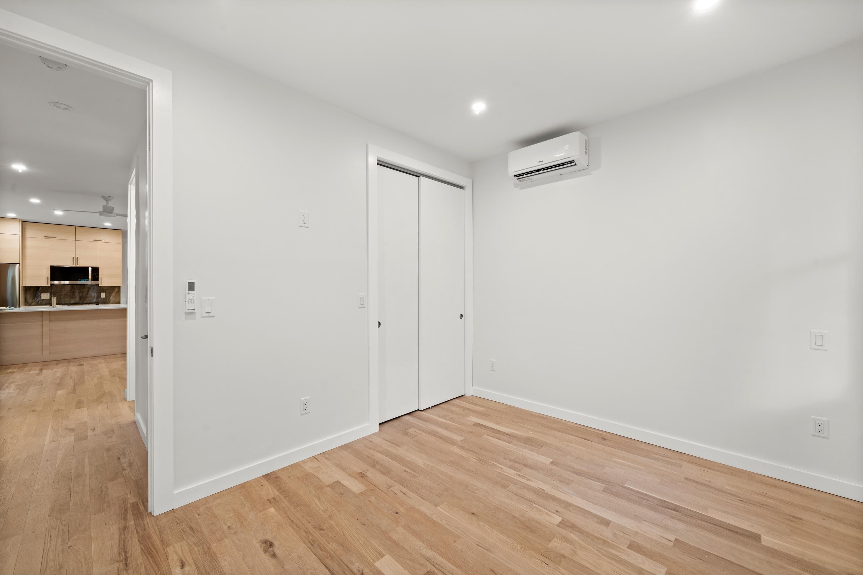 119 STORMS AVE Unit: 2