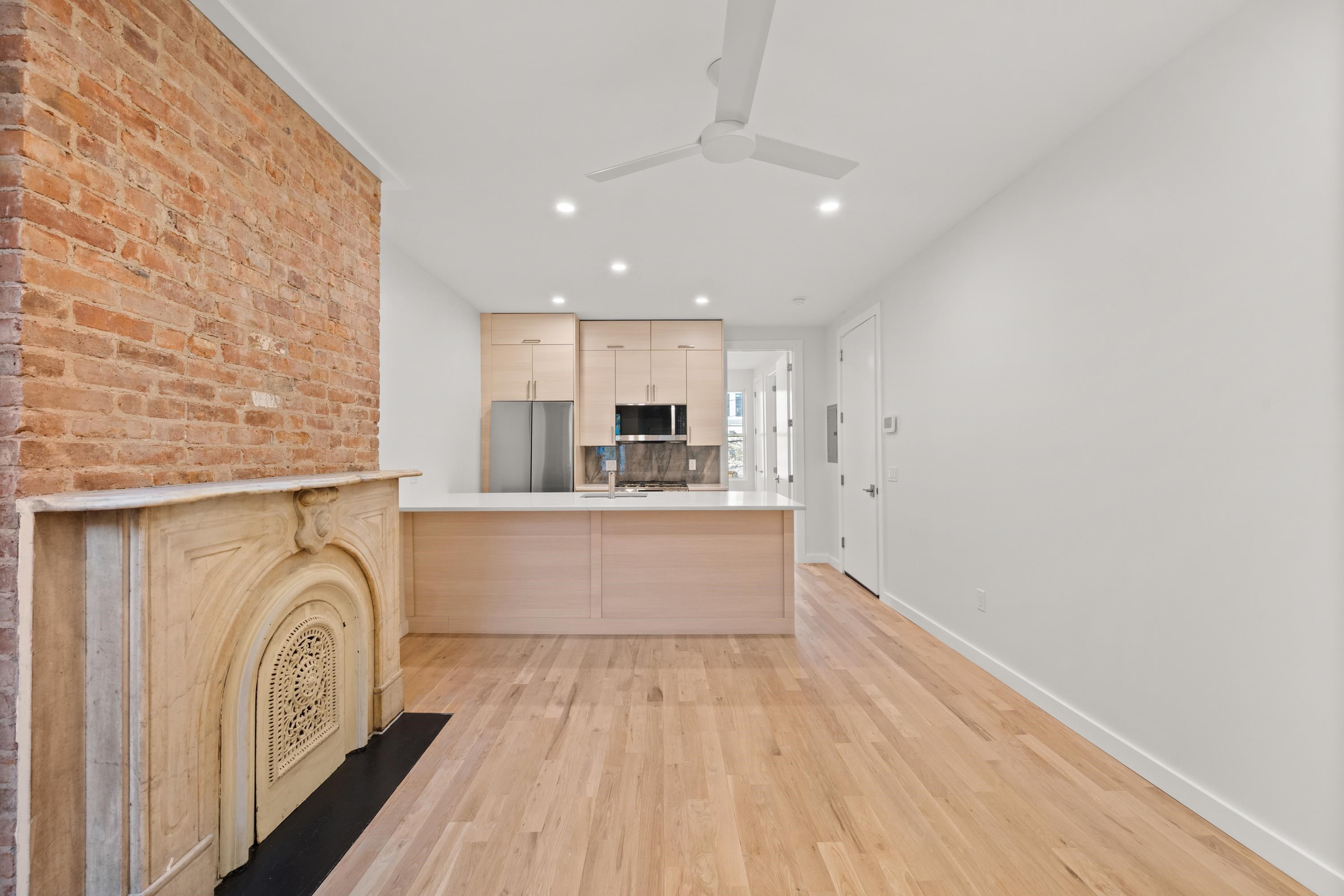 119 STORMS AVE Unit: 2