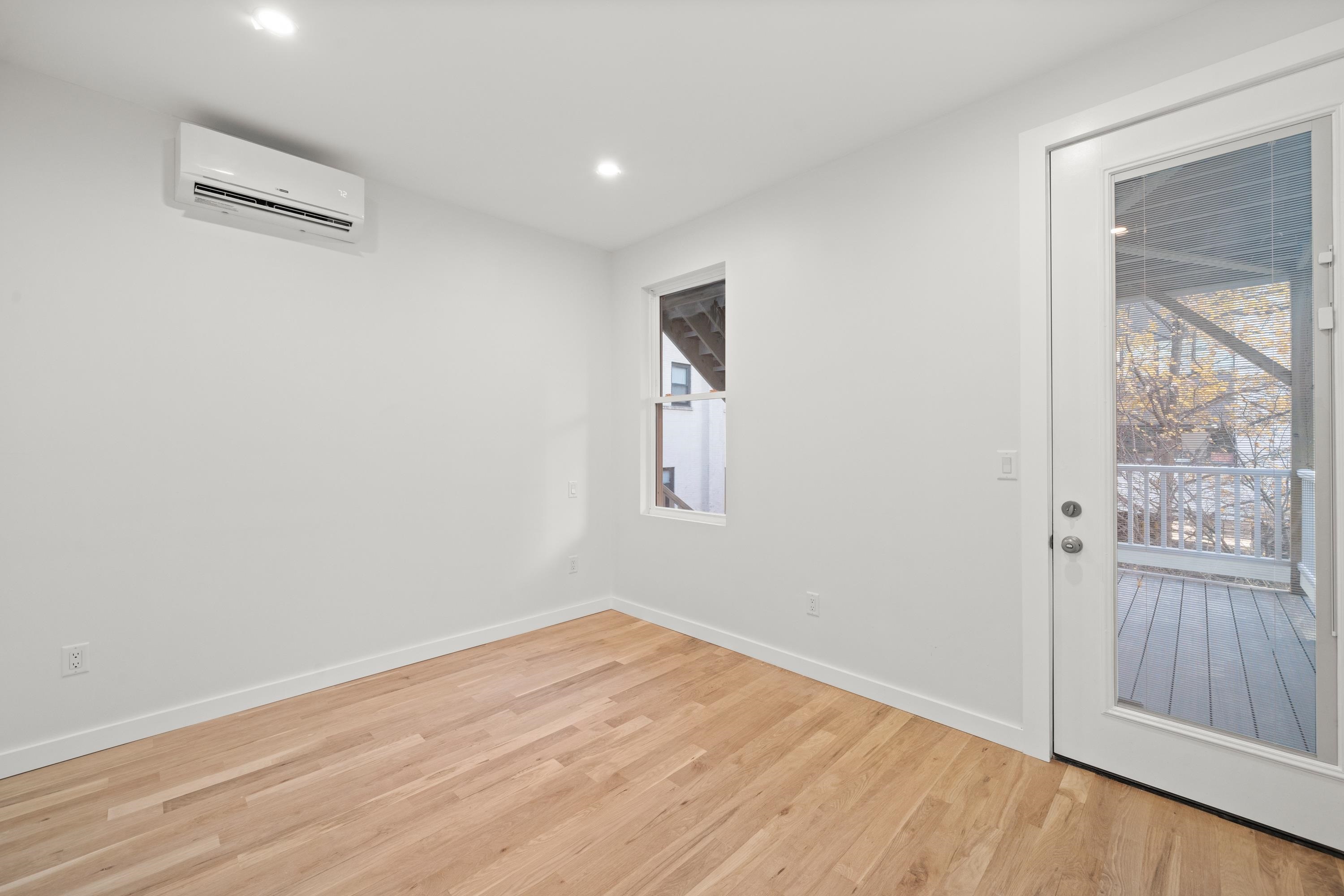 119 STORMS AVE Unit: 2