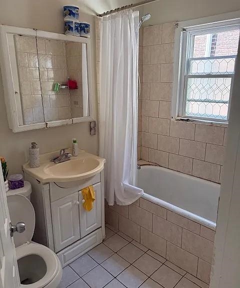 44 WEST 54TH ST Unit: 2F