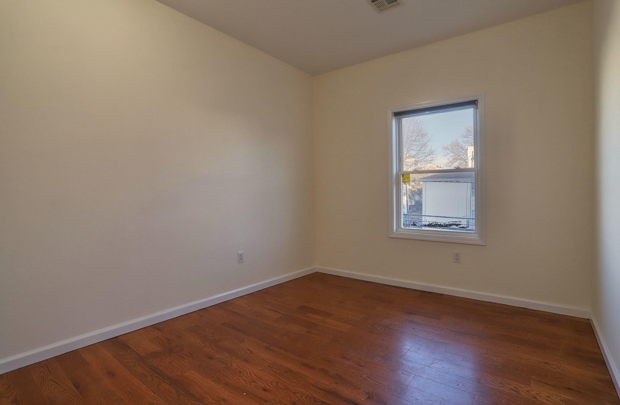 52 PATERSON ST Unit: 2