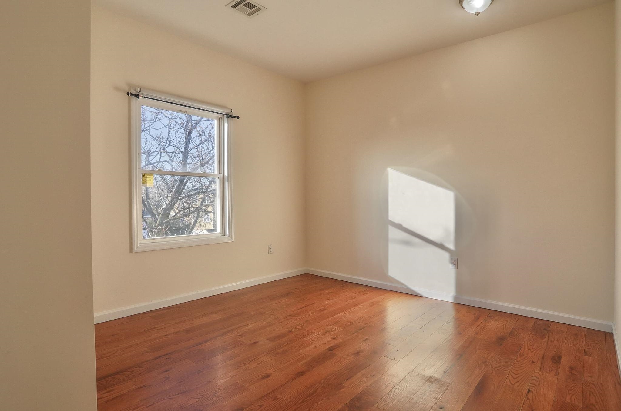 52 PATERSON ST Unit: 2