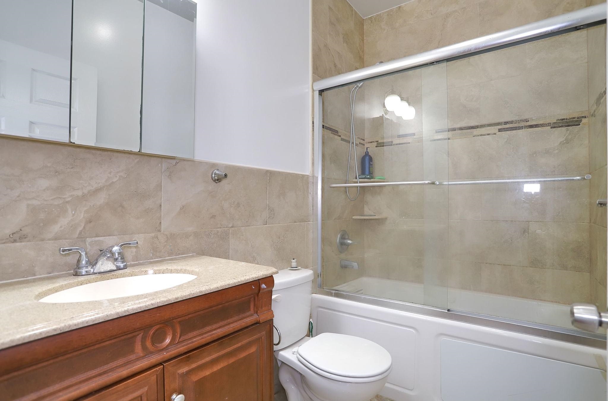 52 PATERSON ST Unit: 2