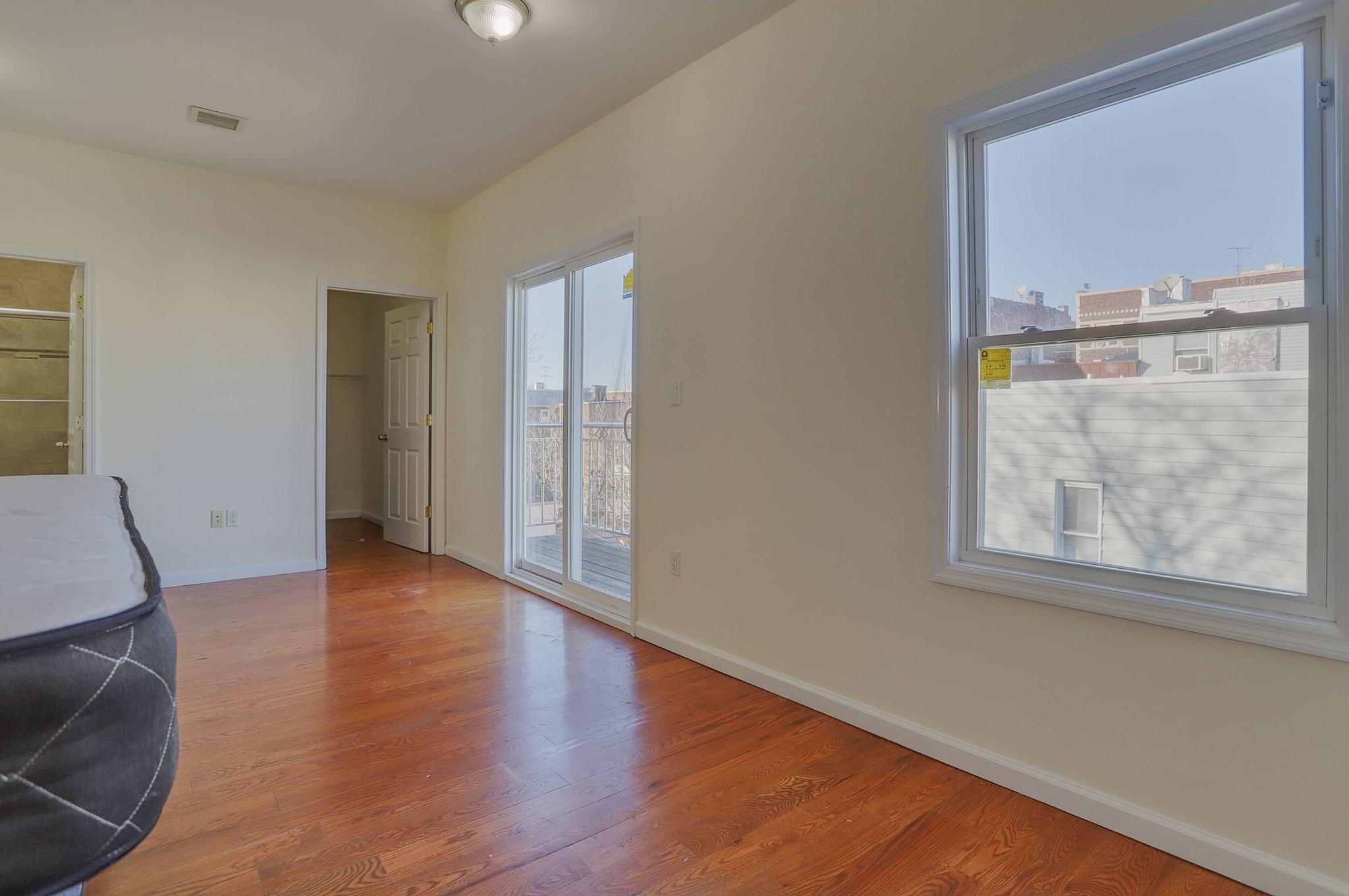 52 PATERSON ST Unit: 2