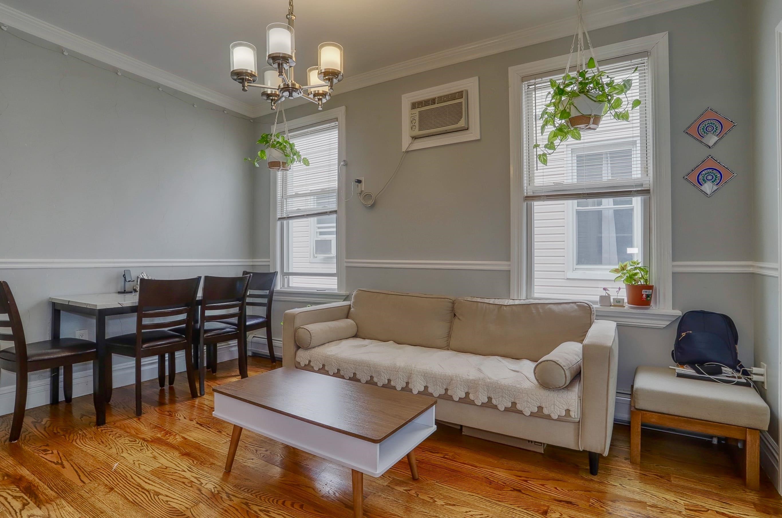 264 COLUMBIA AVE Unit: 2