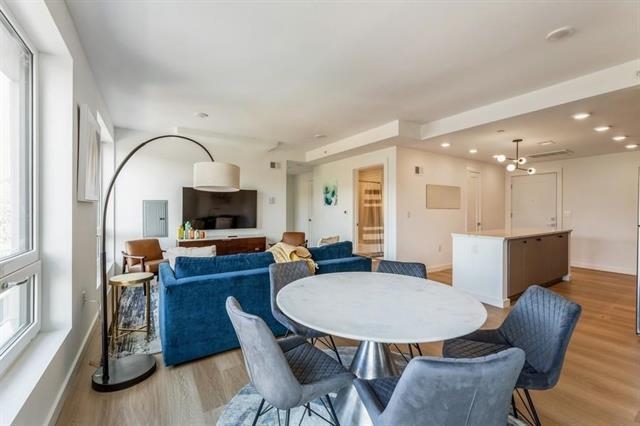 401 JACKSON ST Unit: 604