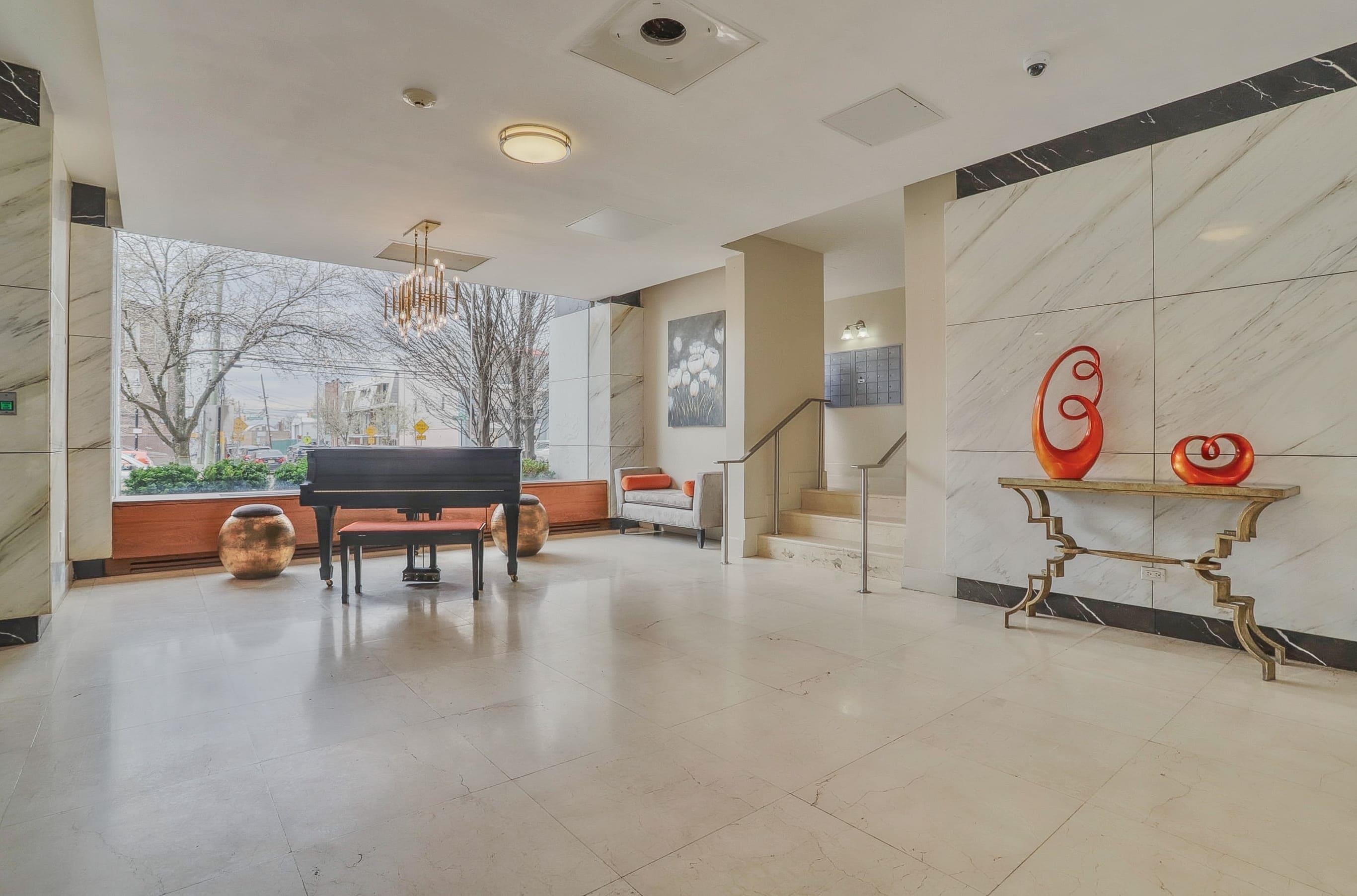 500 CENTRAL AVE Unit: 1014