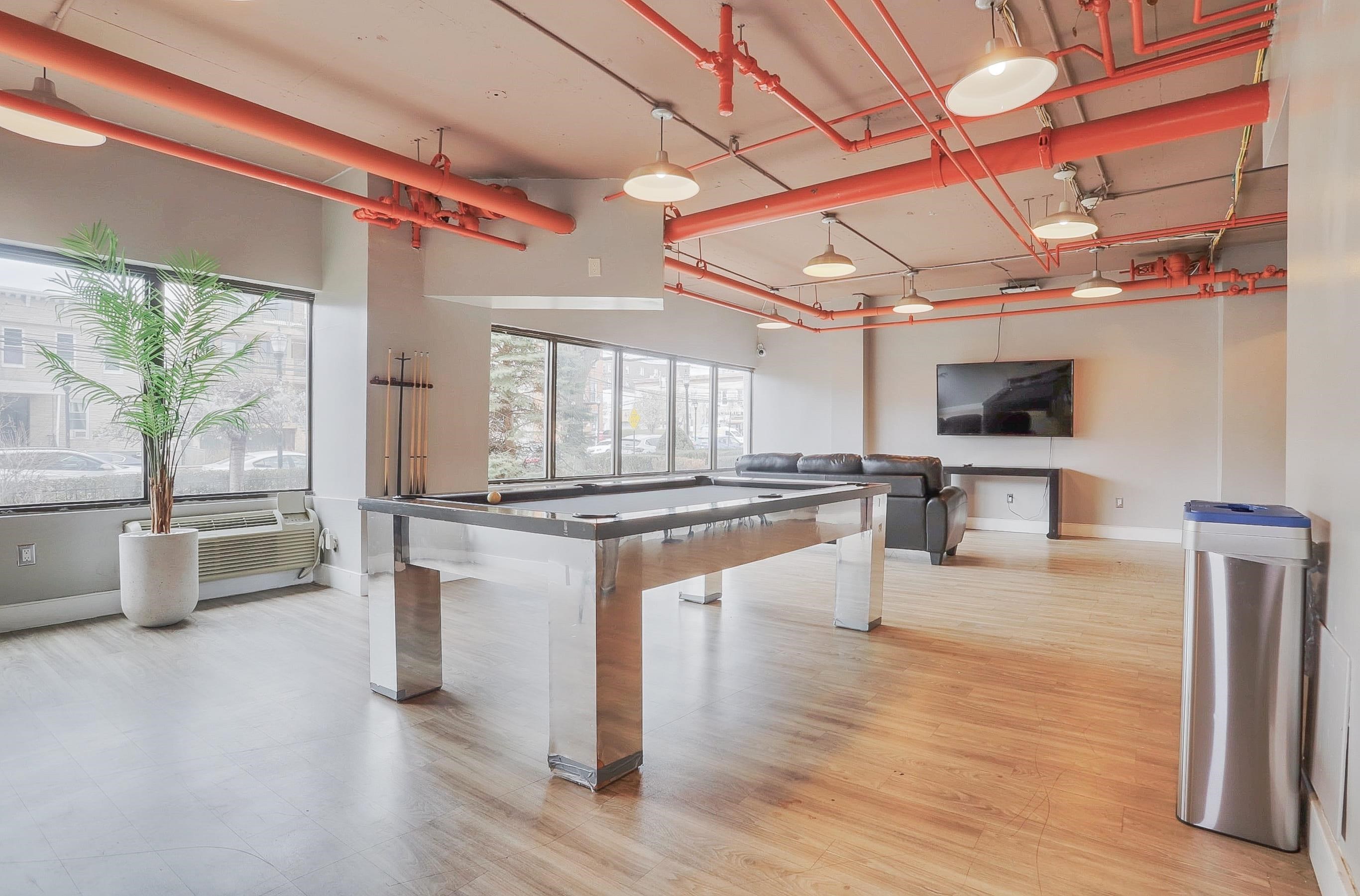 500 CENTRAL AVE Unit: 1014