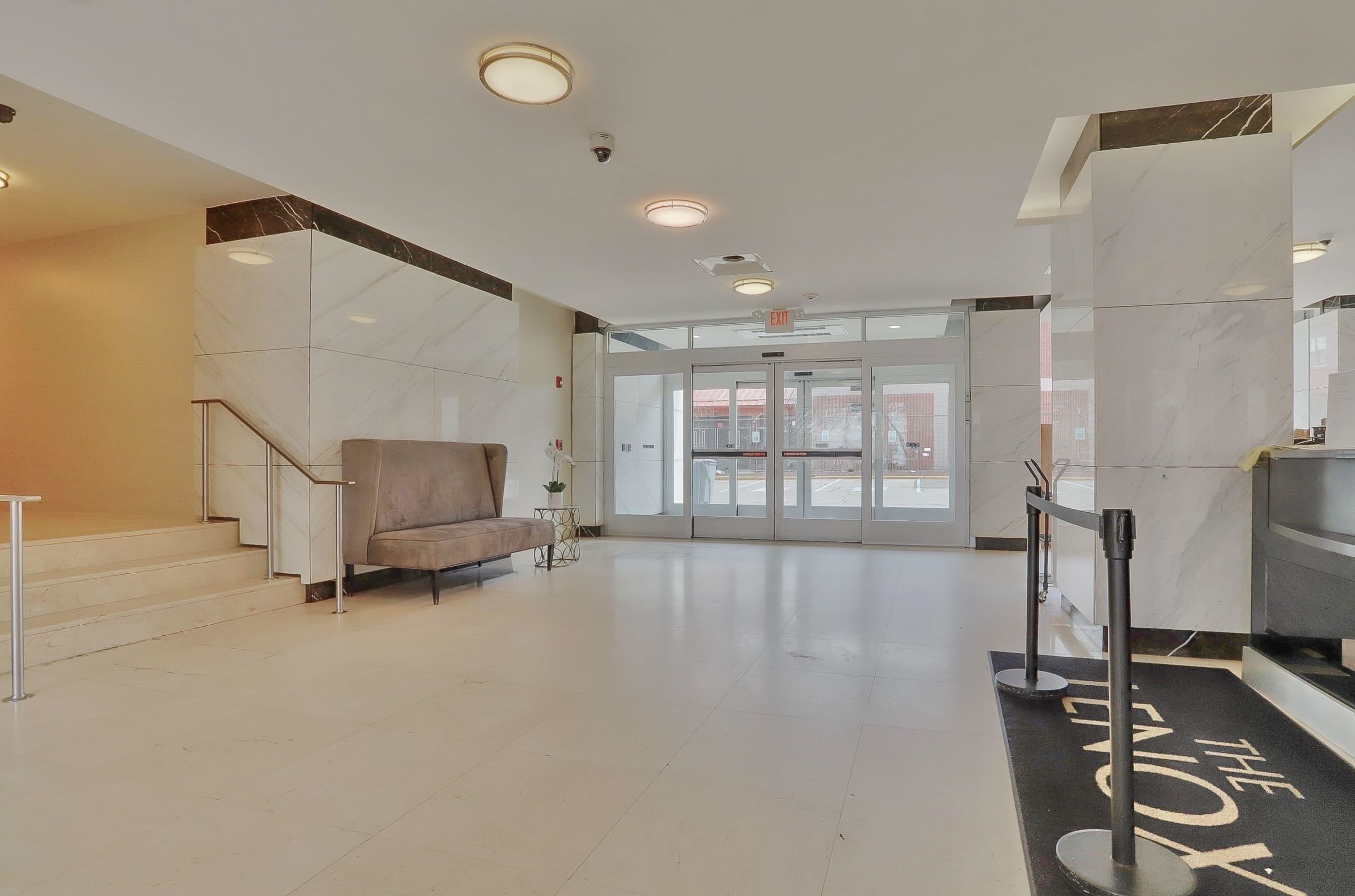 500 CENTRAL AVE Unit: 1014