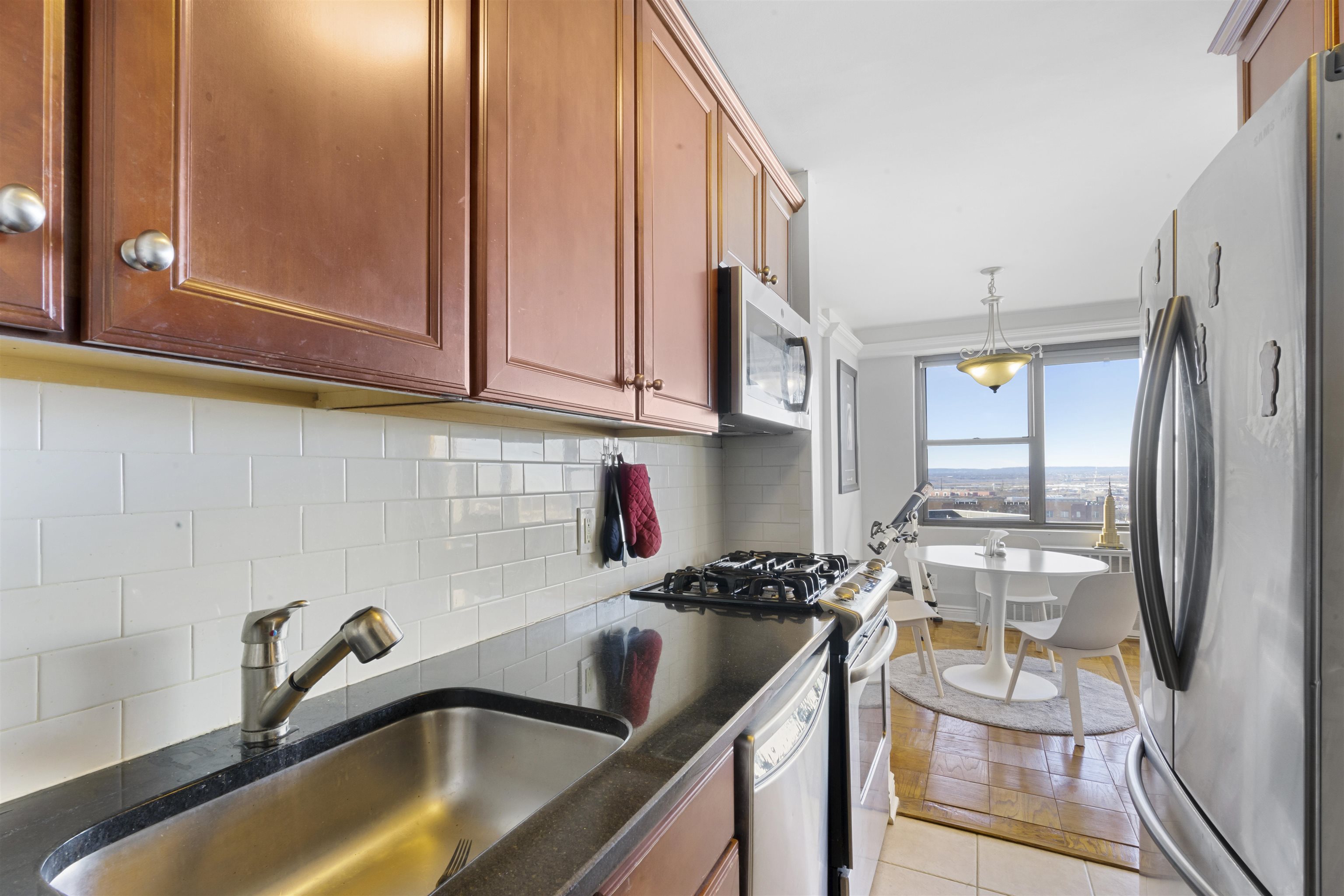 500 CENTRAL AVE Unit: 1014