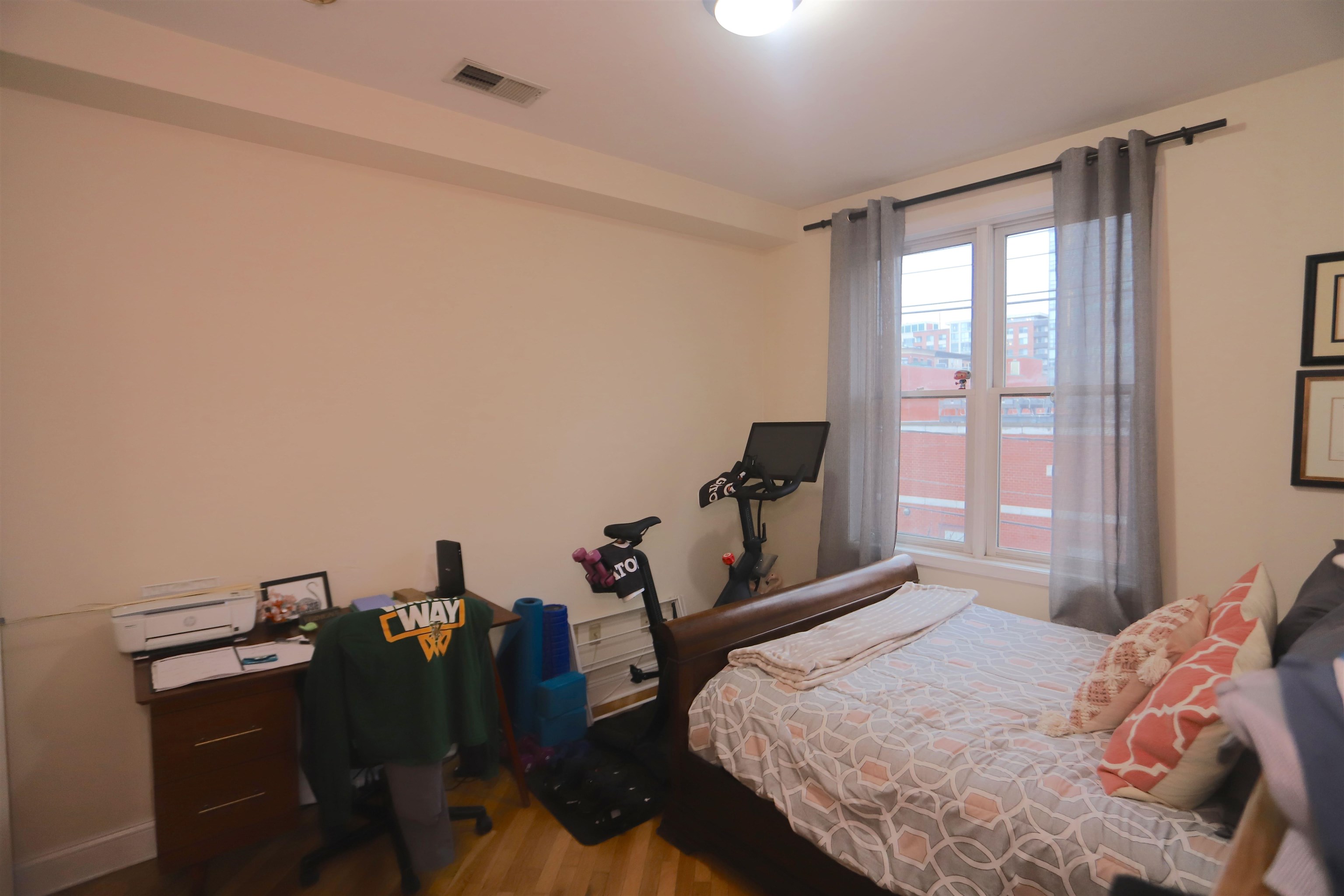 915 MADISON ST Unit: 3C