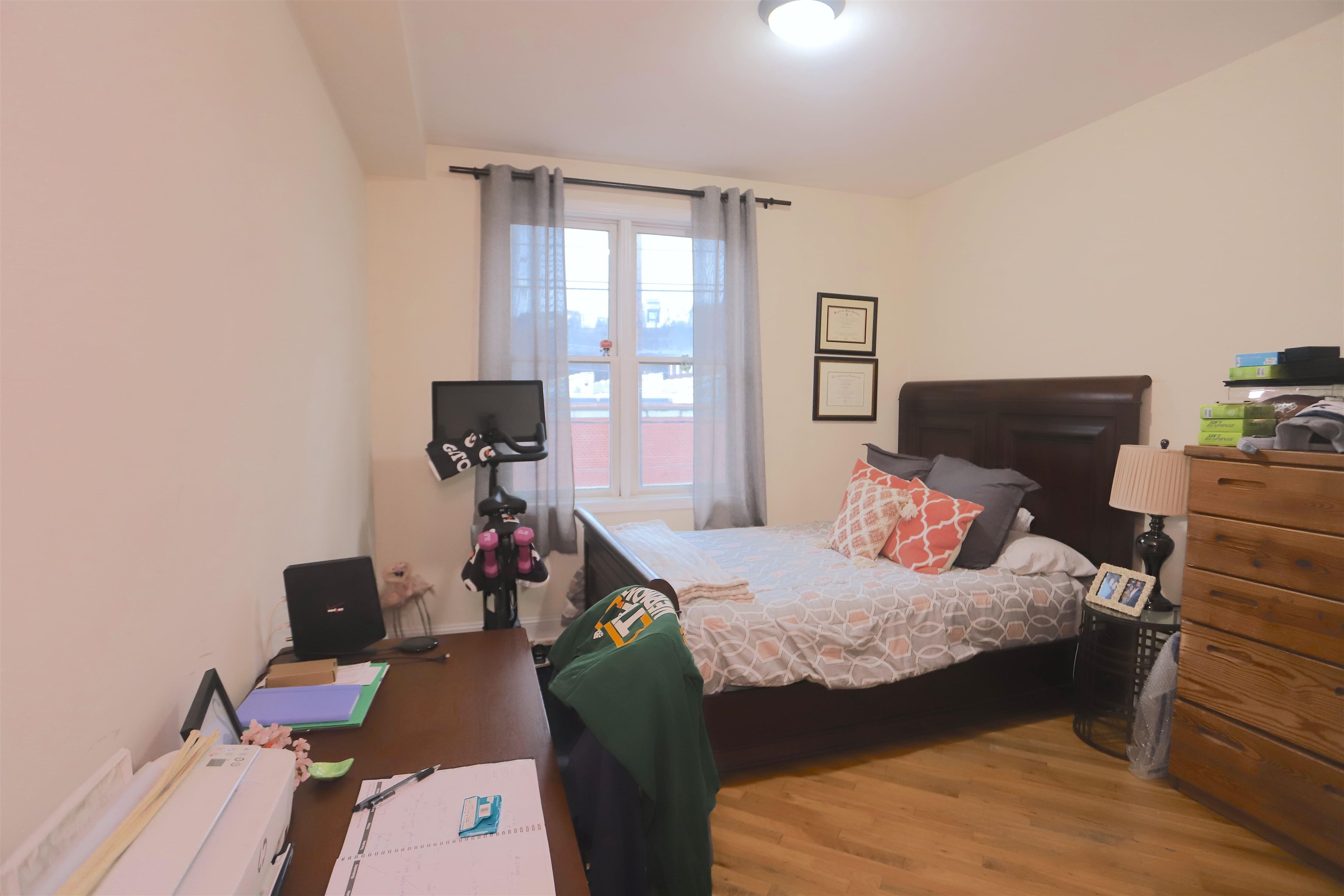 915 MADISON ST Unit: 3C