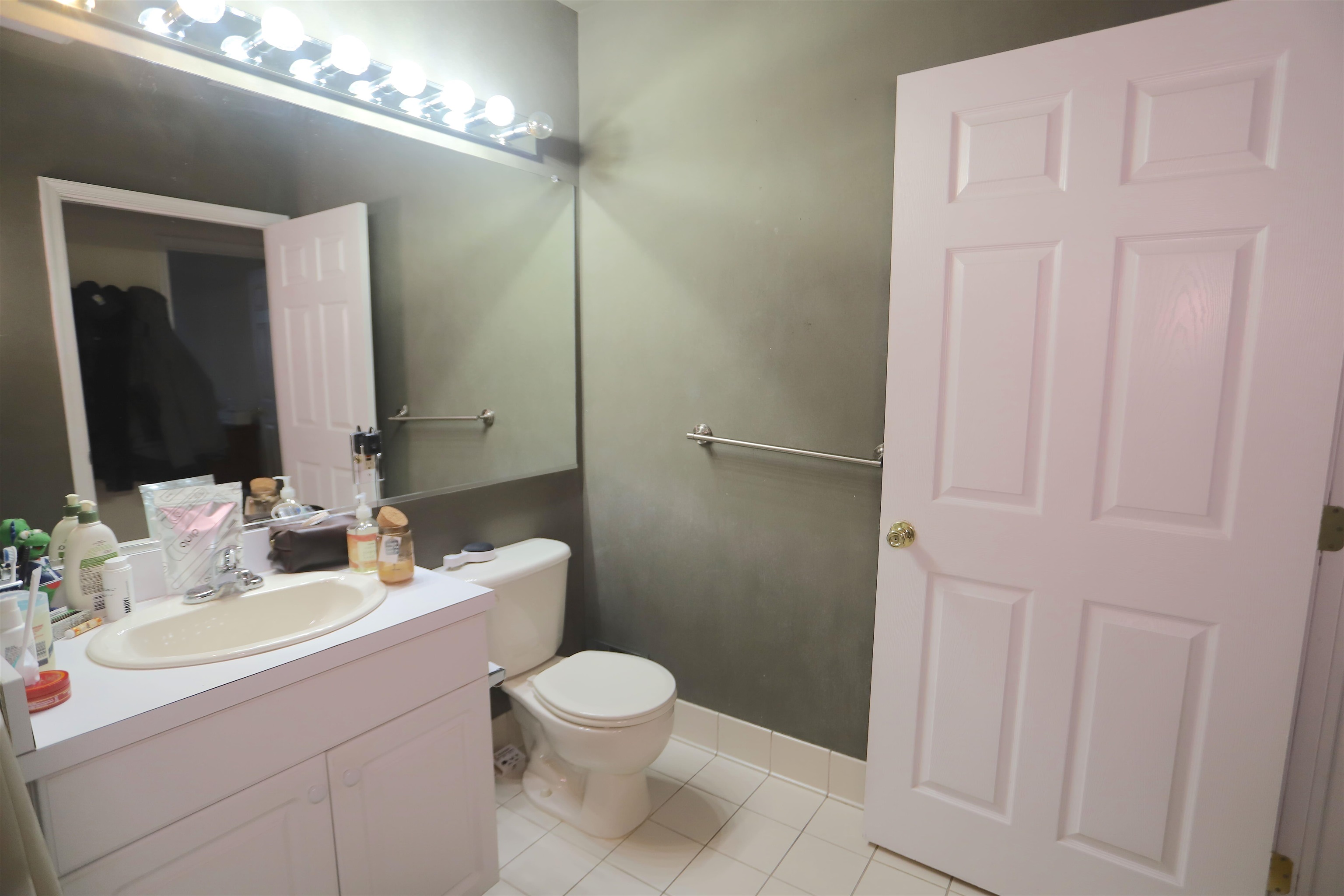 915 MADISON ST Unit: 3C