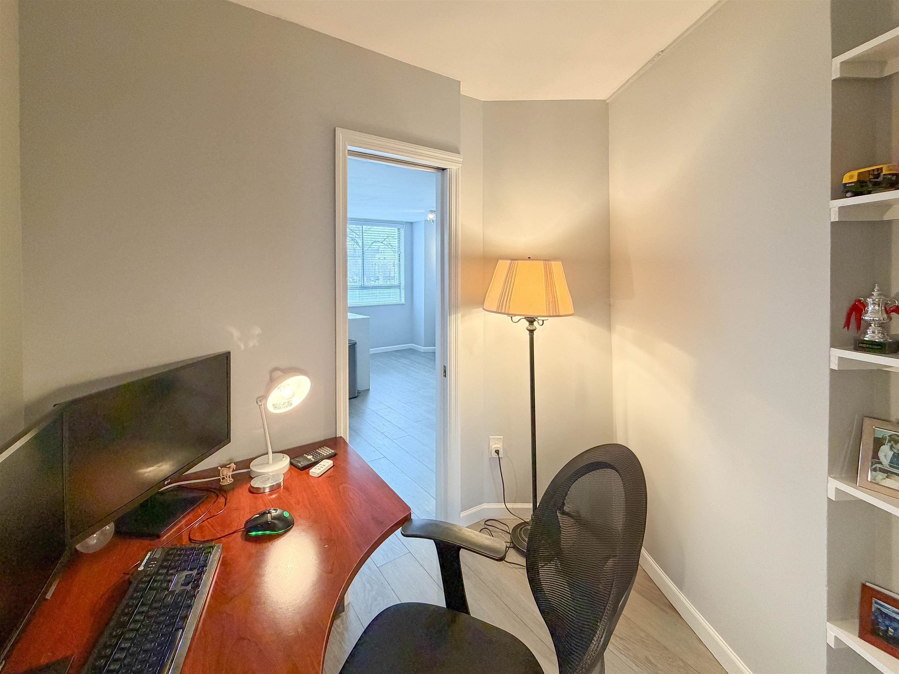 100 MANHATTAN AVE Unit: 402