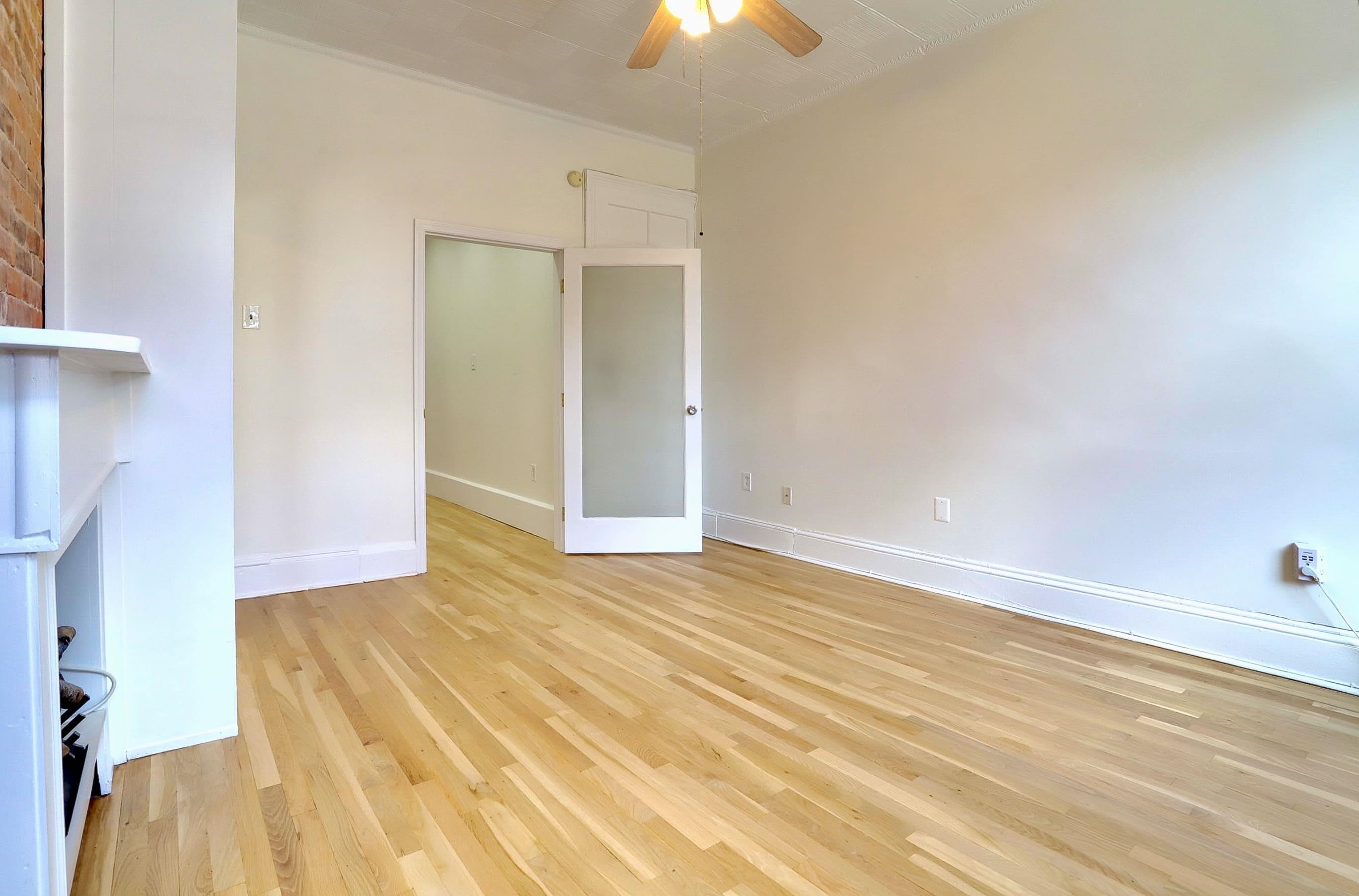 402 GRAND ST Unit: 202