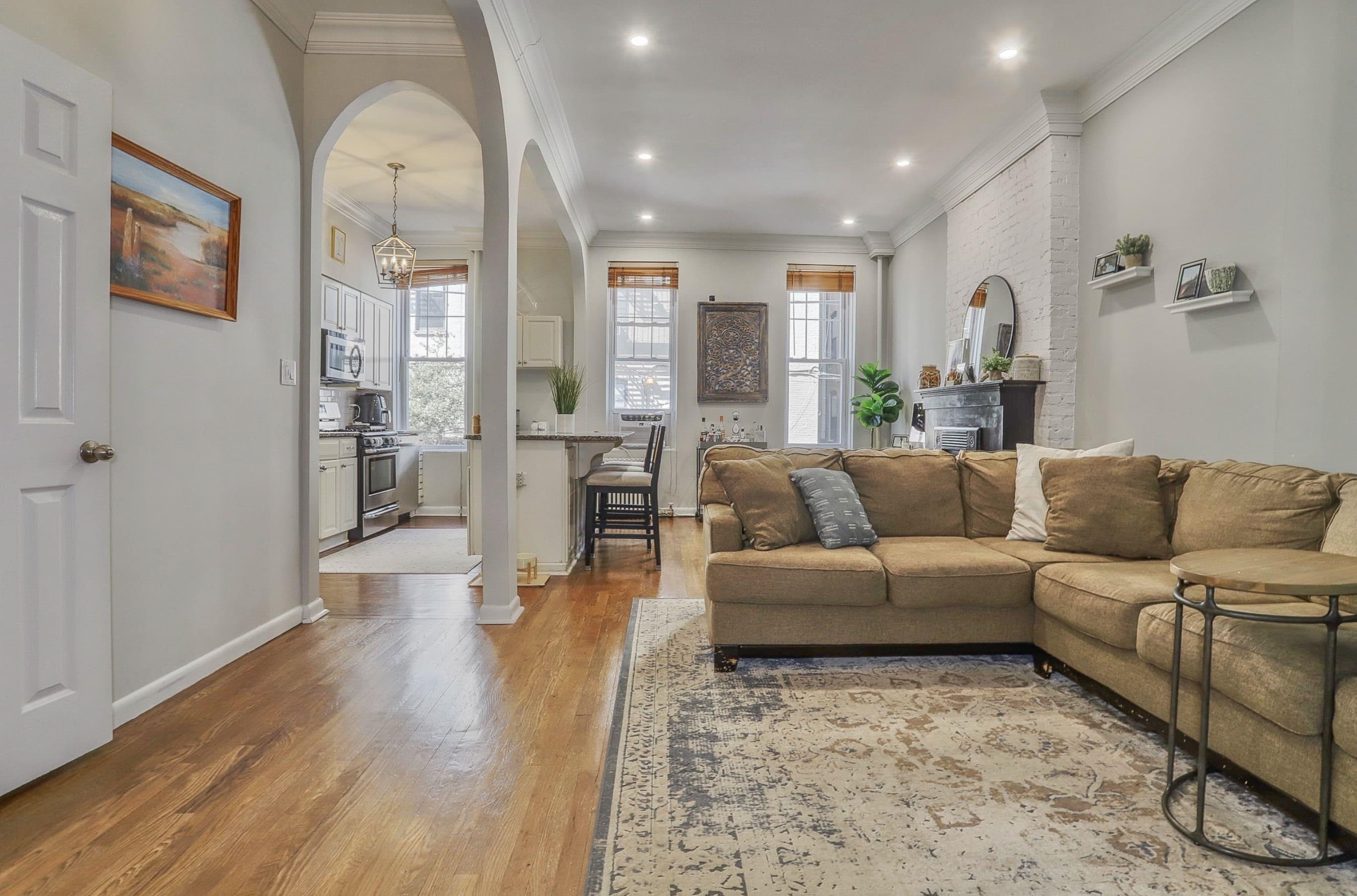 1226 PARK AVE Unit: 2