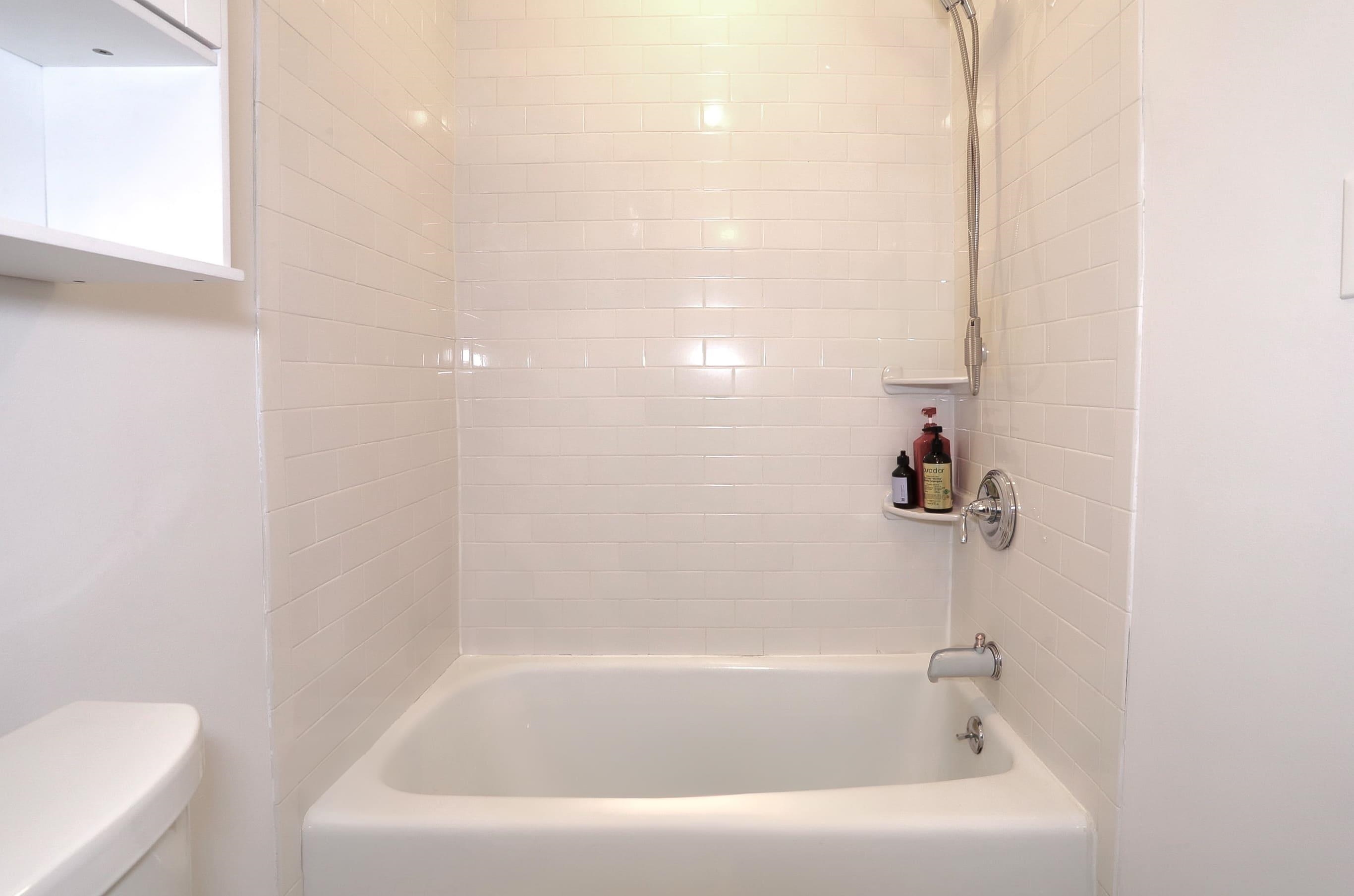 1226 PARK AVE Unit: 2