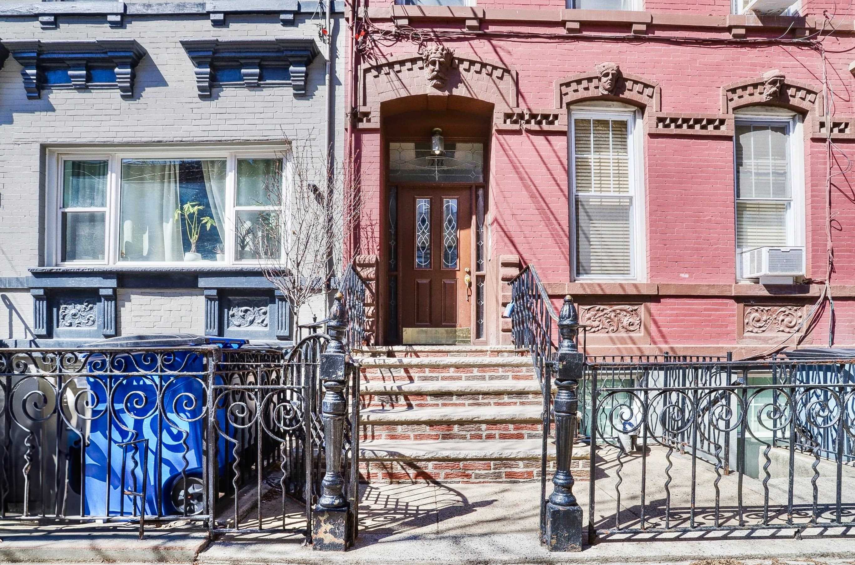 1226 PARK AVE Unit: 2