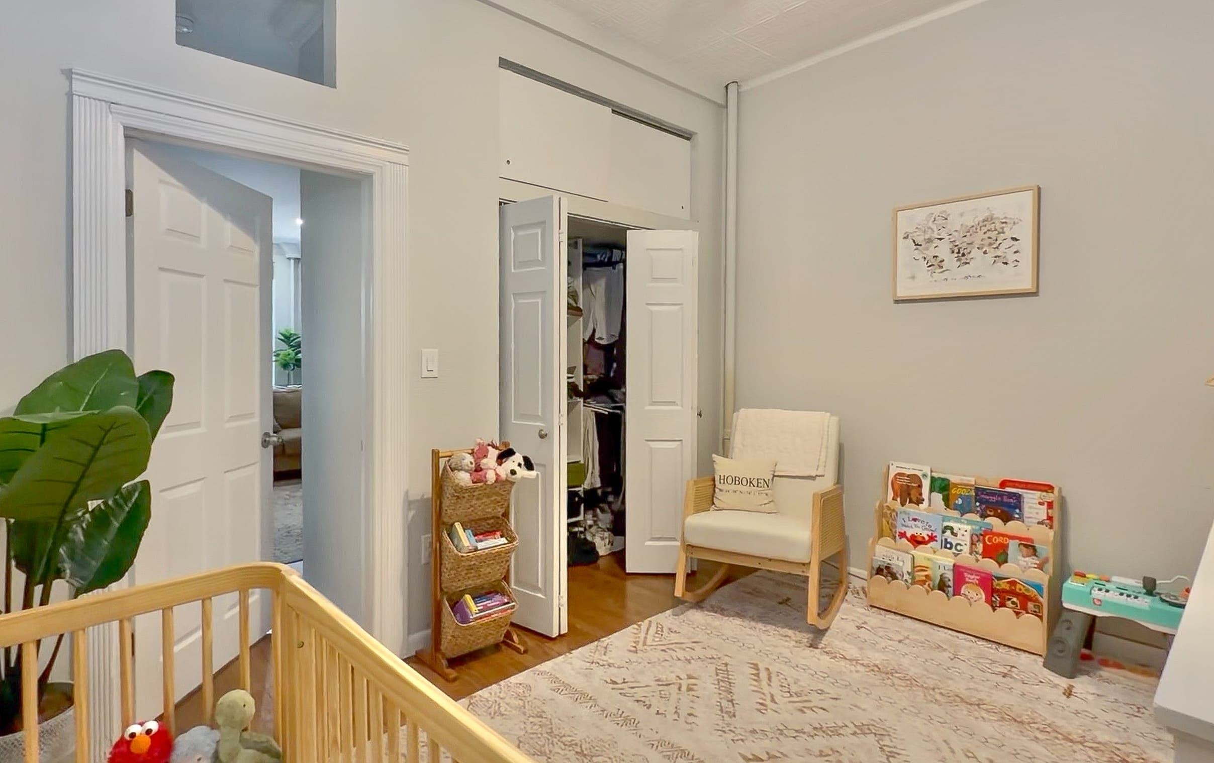 1226 PARK AVE Unit: 2