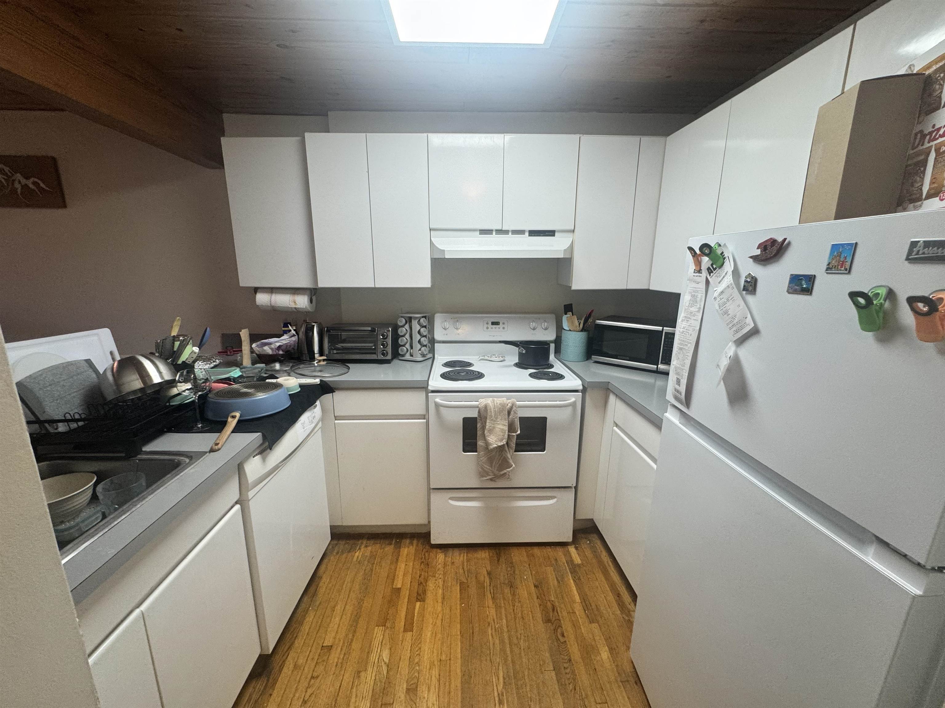 450 7TH ST Unit: 4G