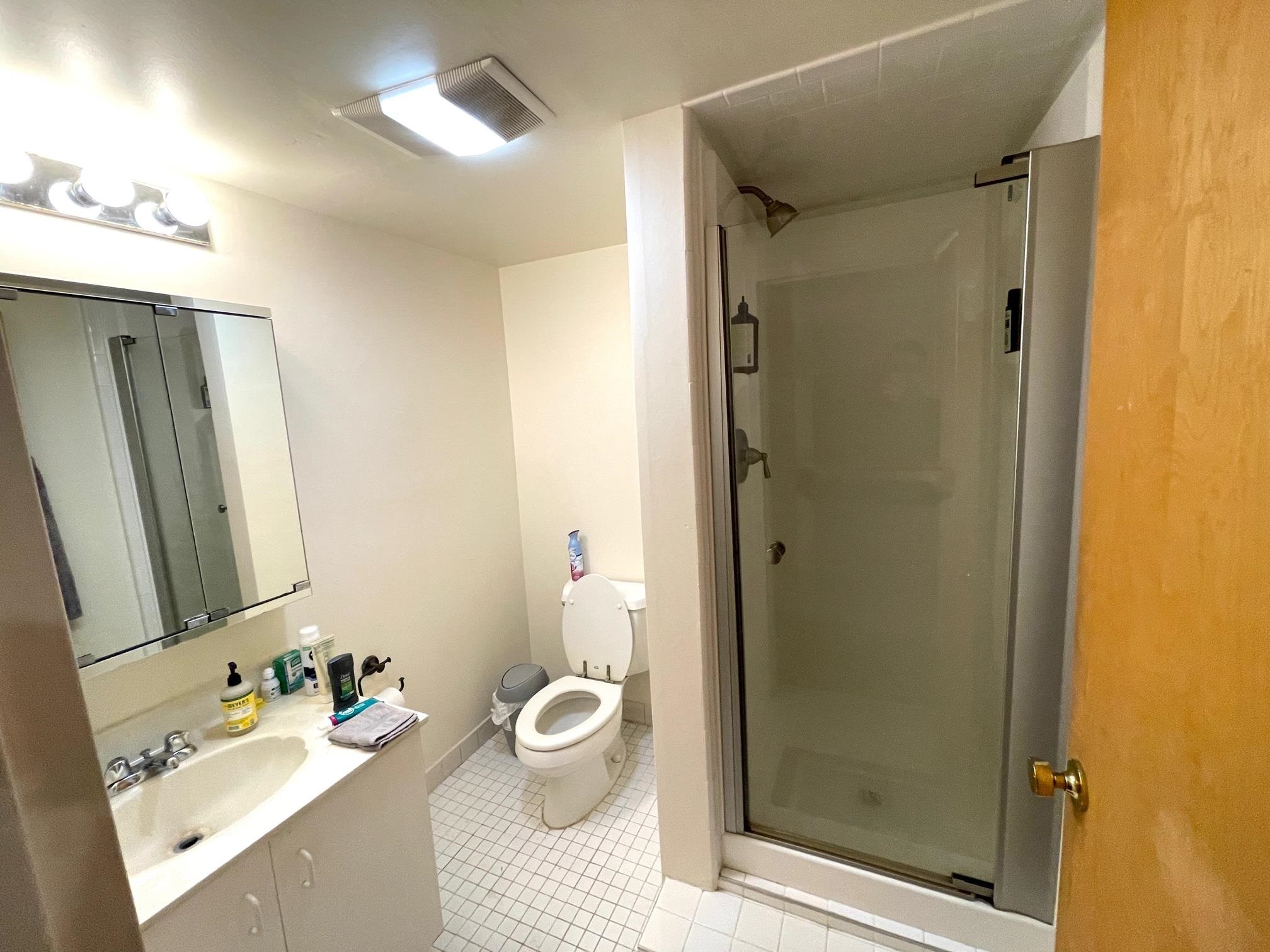 450 7TH ST Unit: 4G