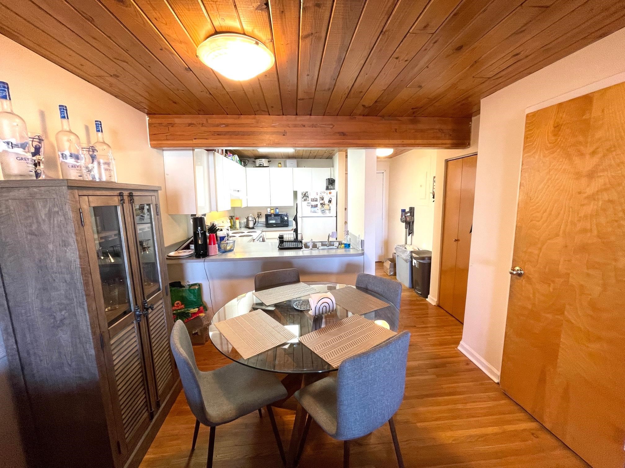 450 7TH ST Unit: 4G