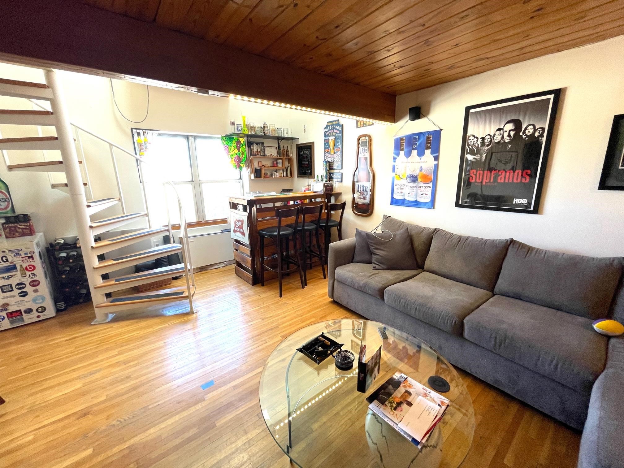 450 7TH ST Unit: 4G
