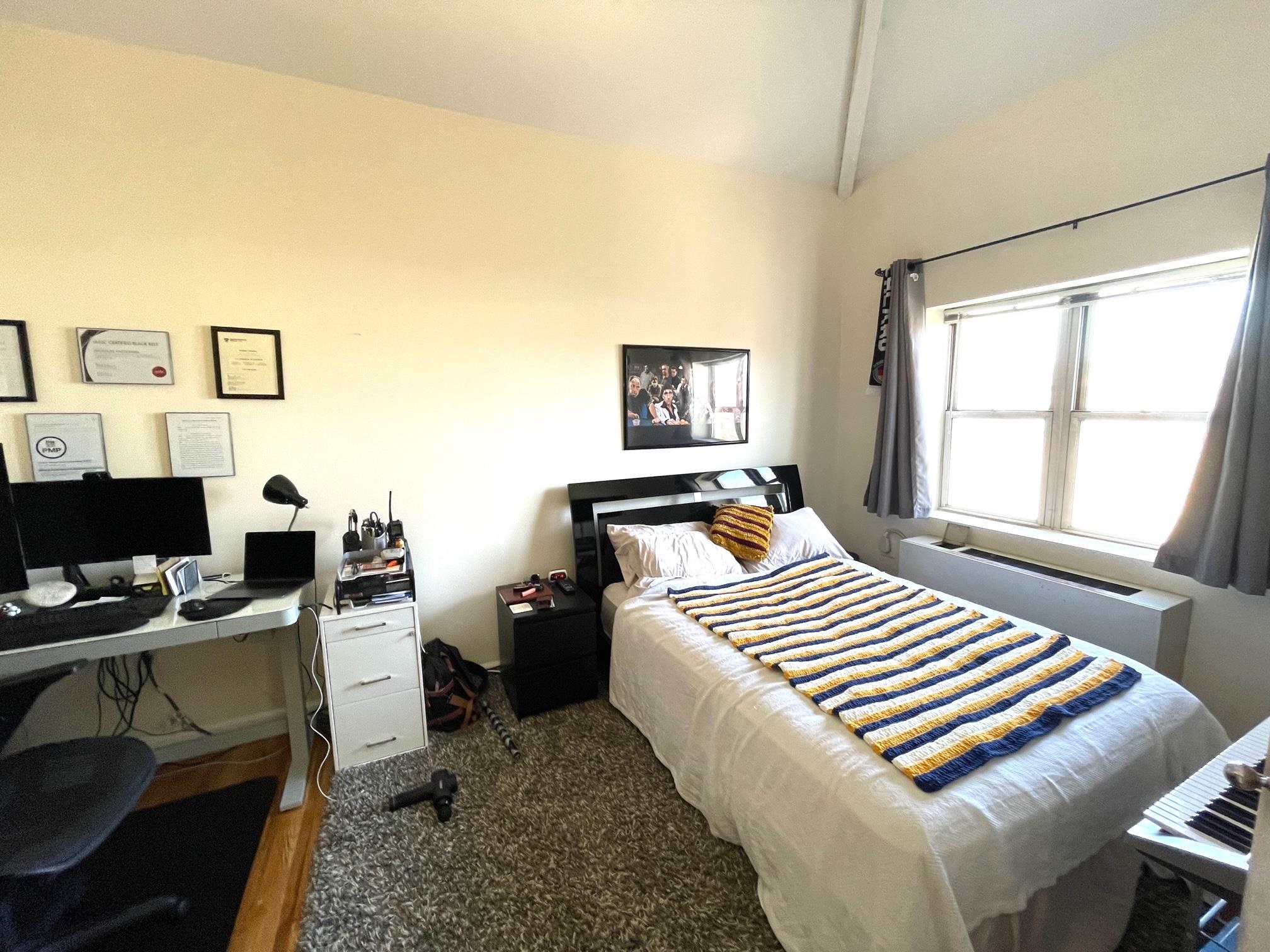 450 7TH ST Unit: 4G