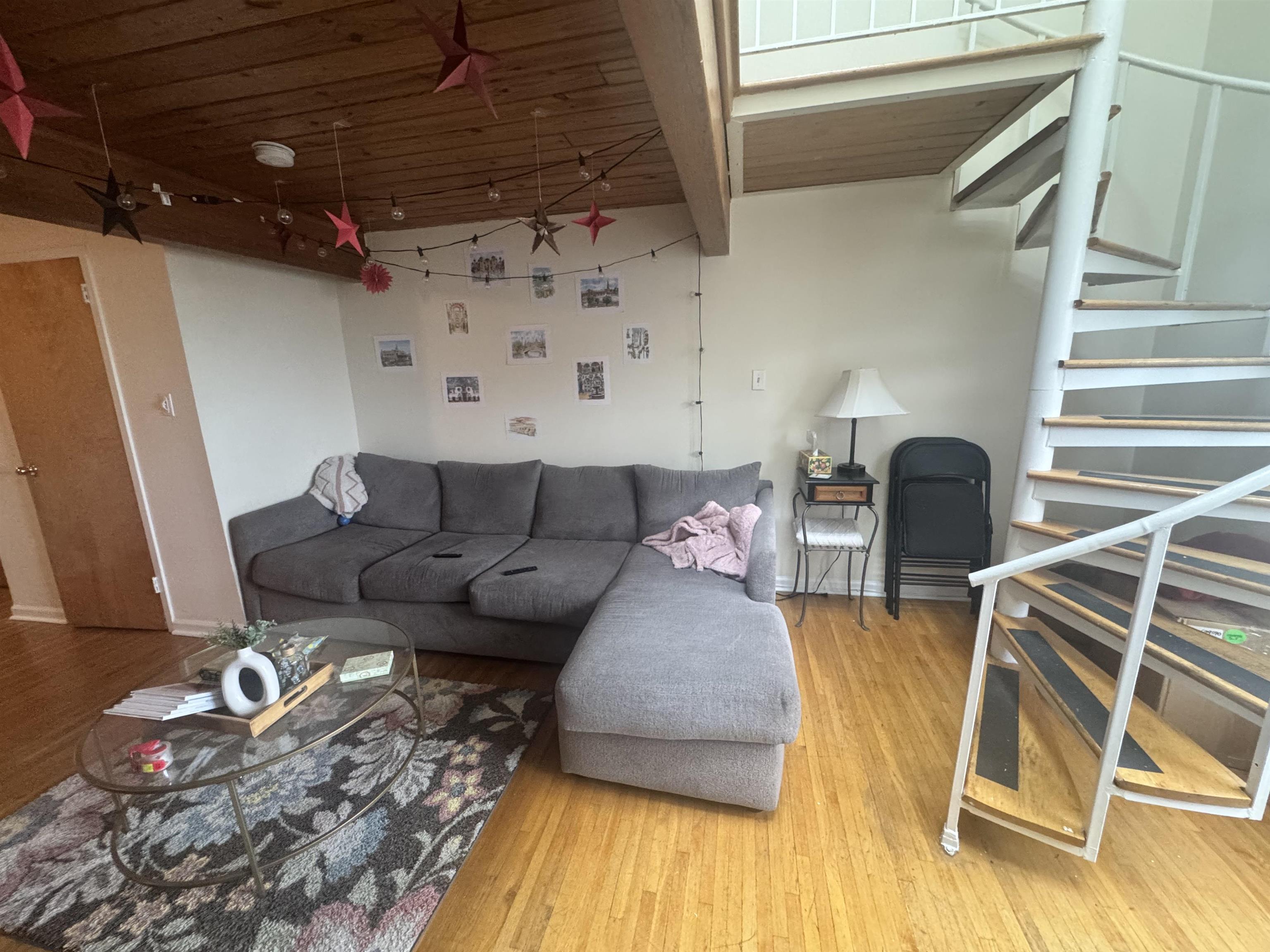450 7TH ST Unit: 4G