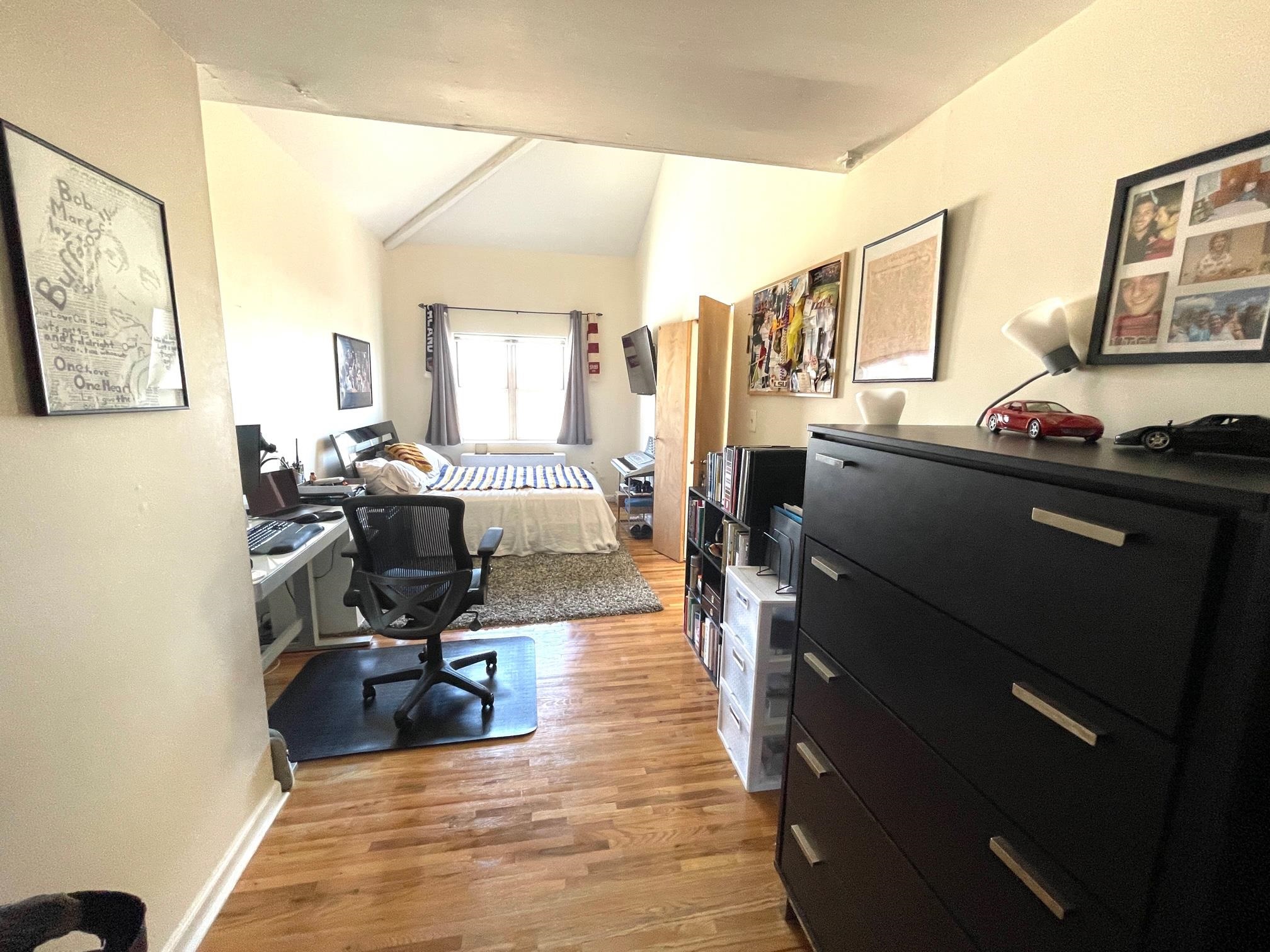 450 7TH ST Unit: 4G