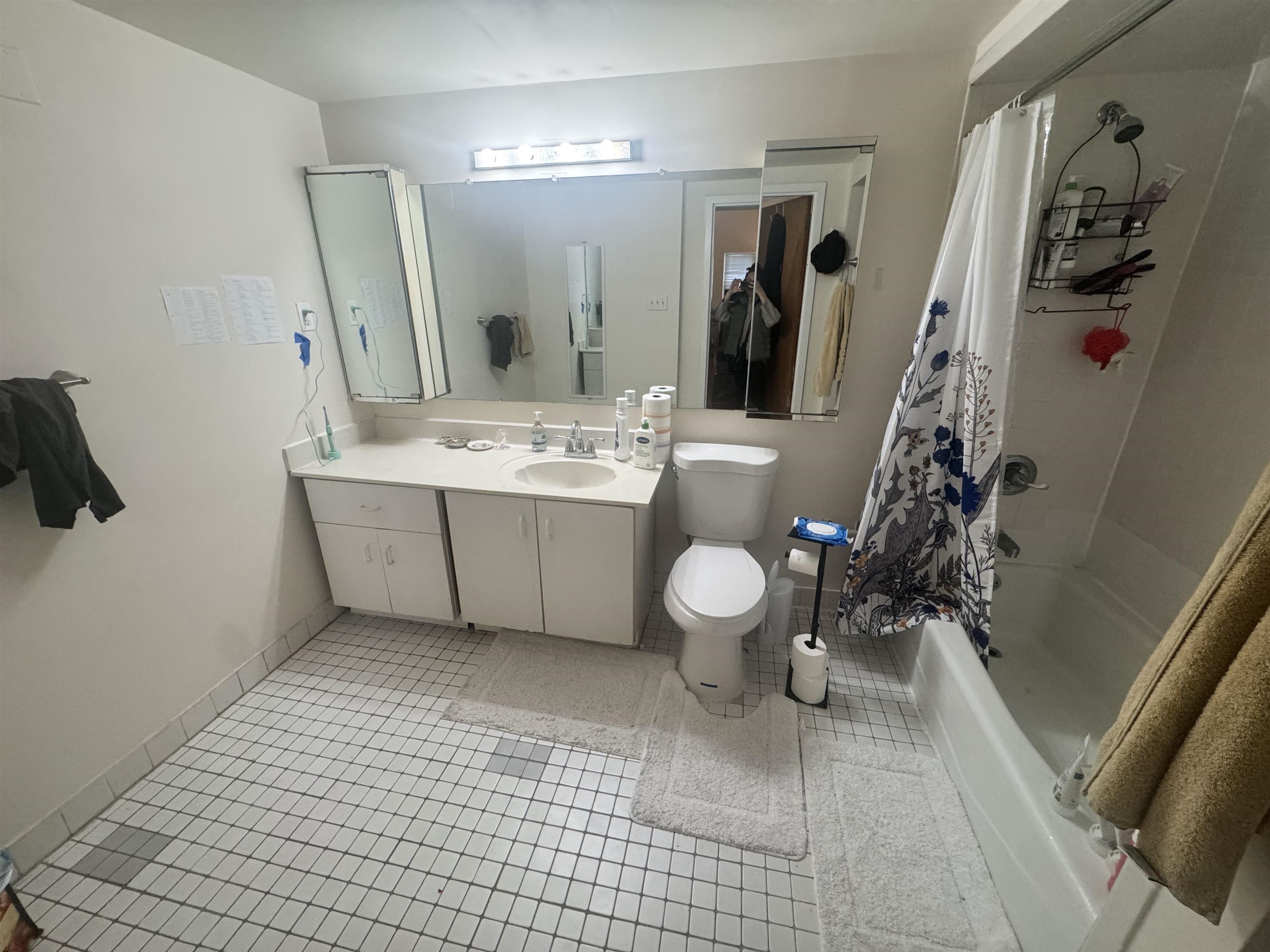 450 7TH ST Unit: 4G