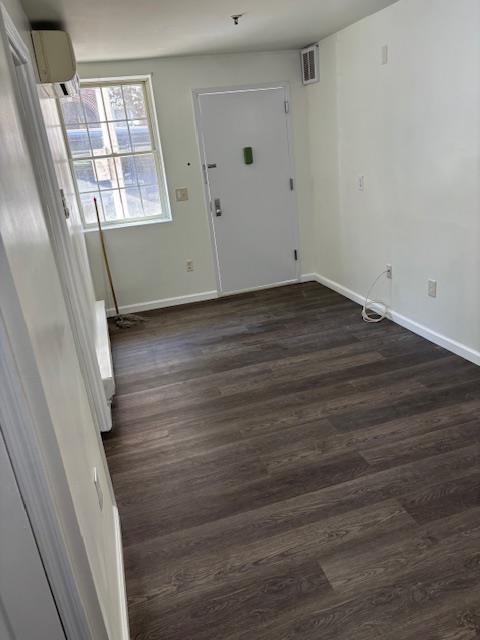 2700 SUMMIT AVE Unit: 101